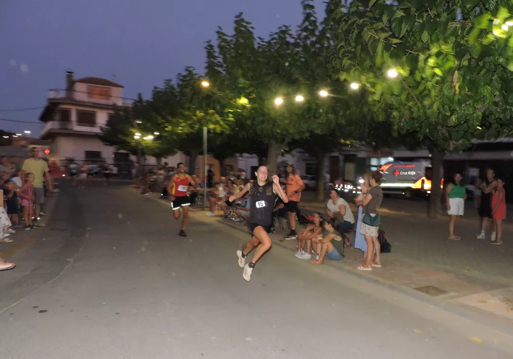 13 Carlota Gasión ganando una prima