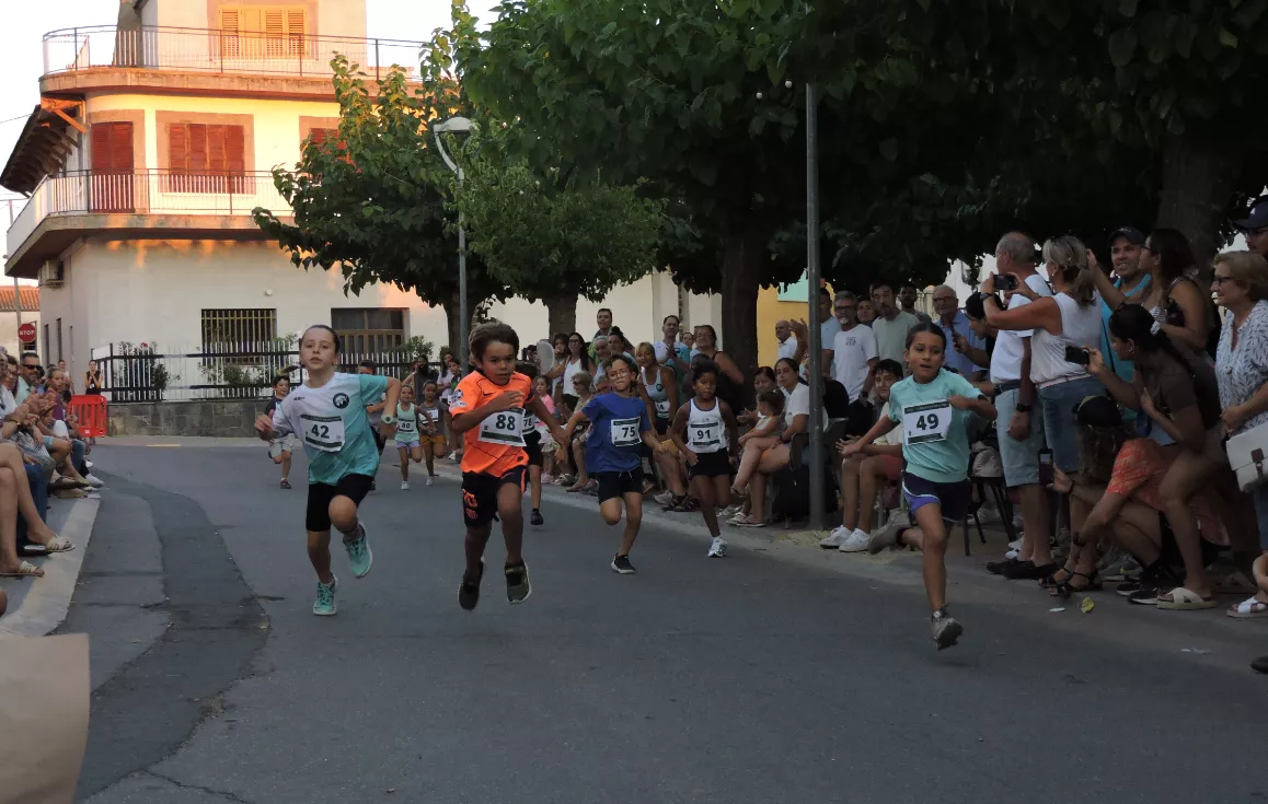 4 Niños y niñas de 6 y 7 años