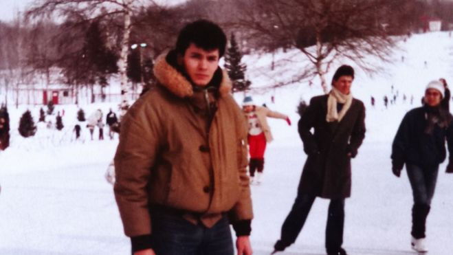 Patinando sobre hielo en Montreal Patinando sobre hielo en Montreal