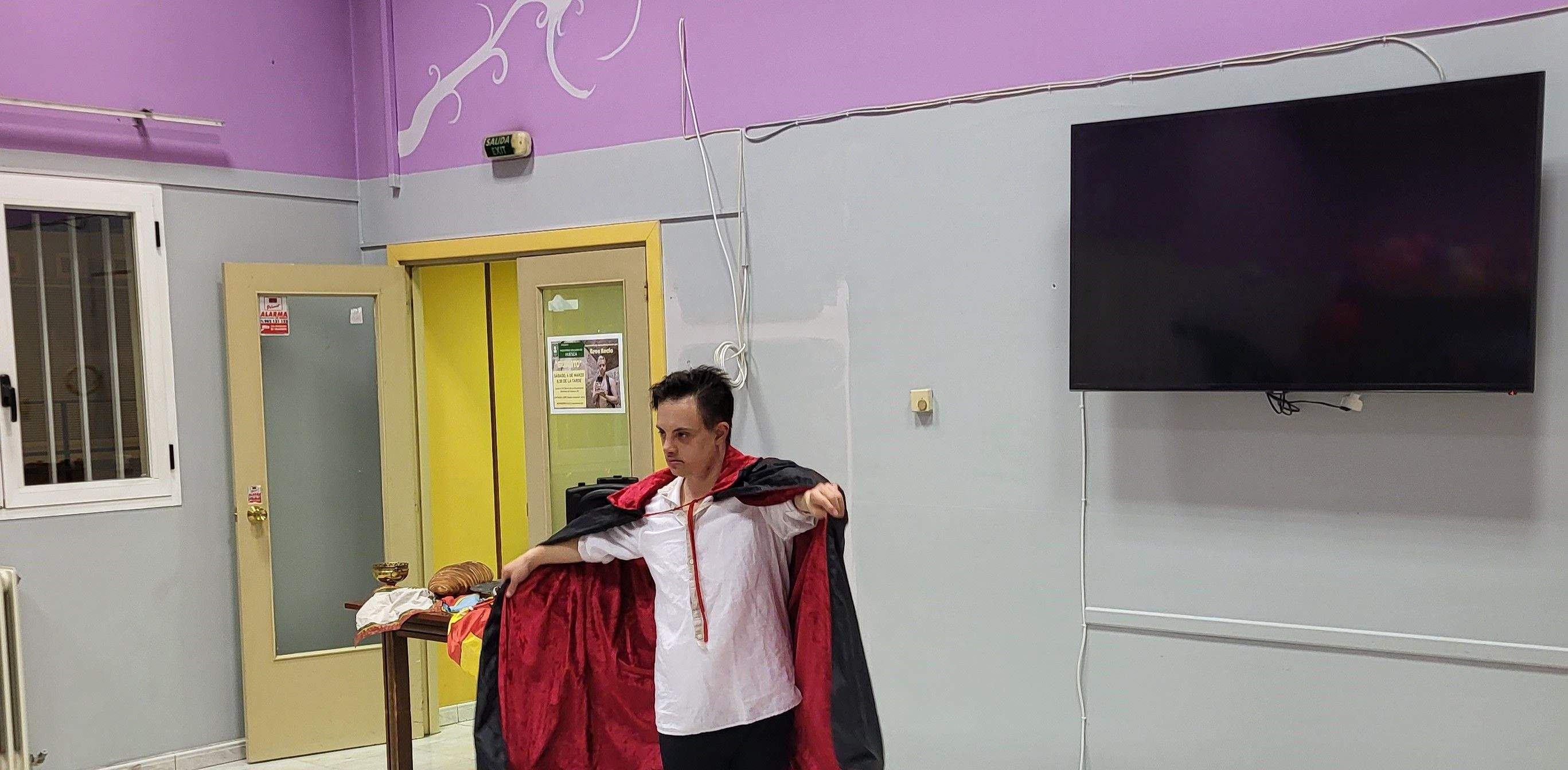 Eros Recio, el "Nijinsky de la Discapacidad", en el Barrio de la Encarnación. Foto Myriam Martínez