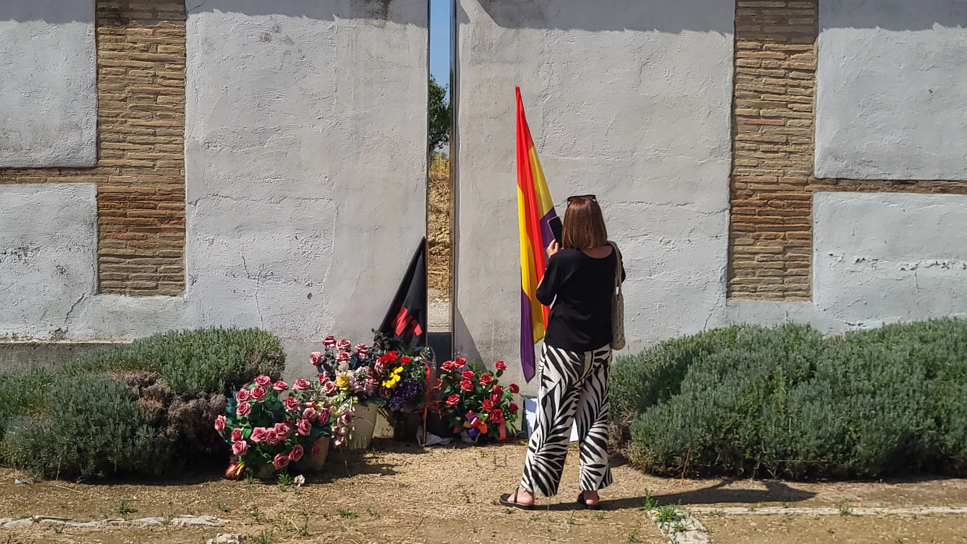 Acto en recuerdo del 90 aniversario de los fusilamientos del 23 de agosto de 1936 en Huesca. Foto Mercedes Manterola