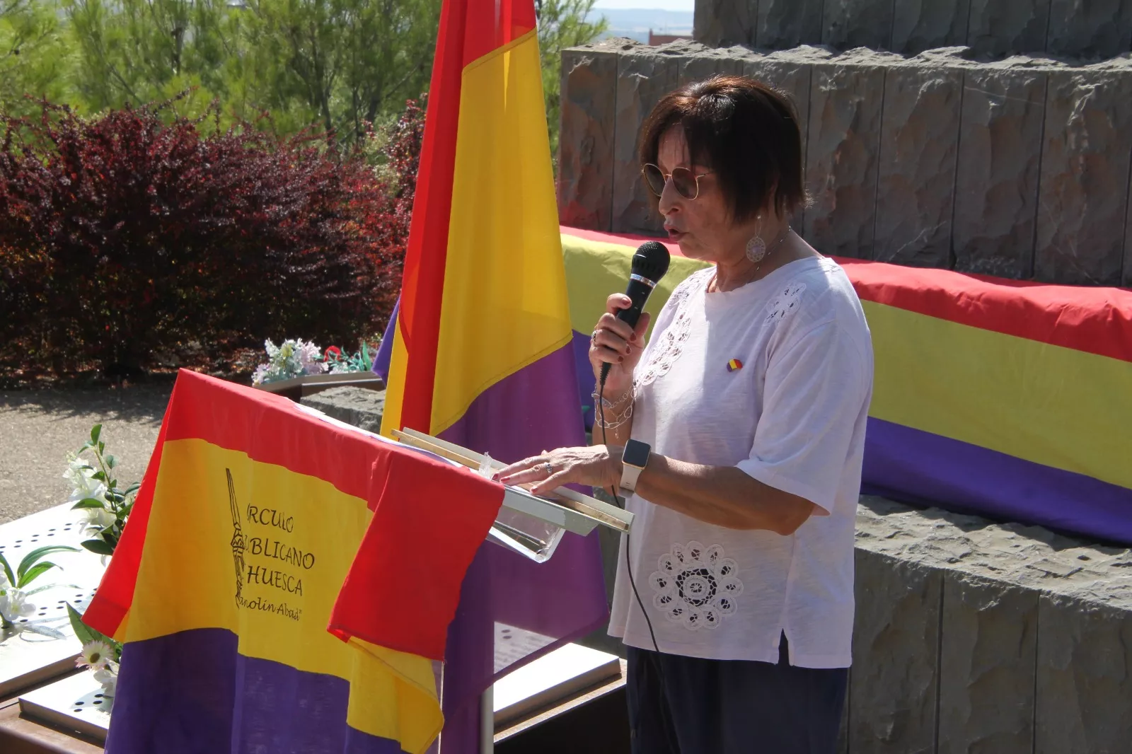Homenaje y ofrenda floral del Círculo Republicano de Huesca a las personas asesinadas hace noventa años. Foro Carlos Neofato