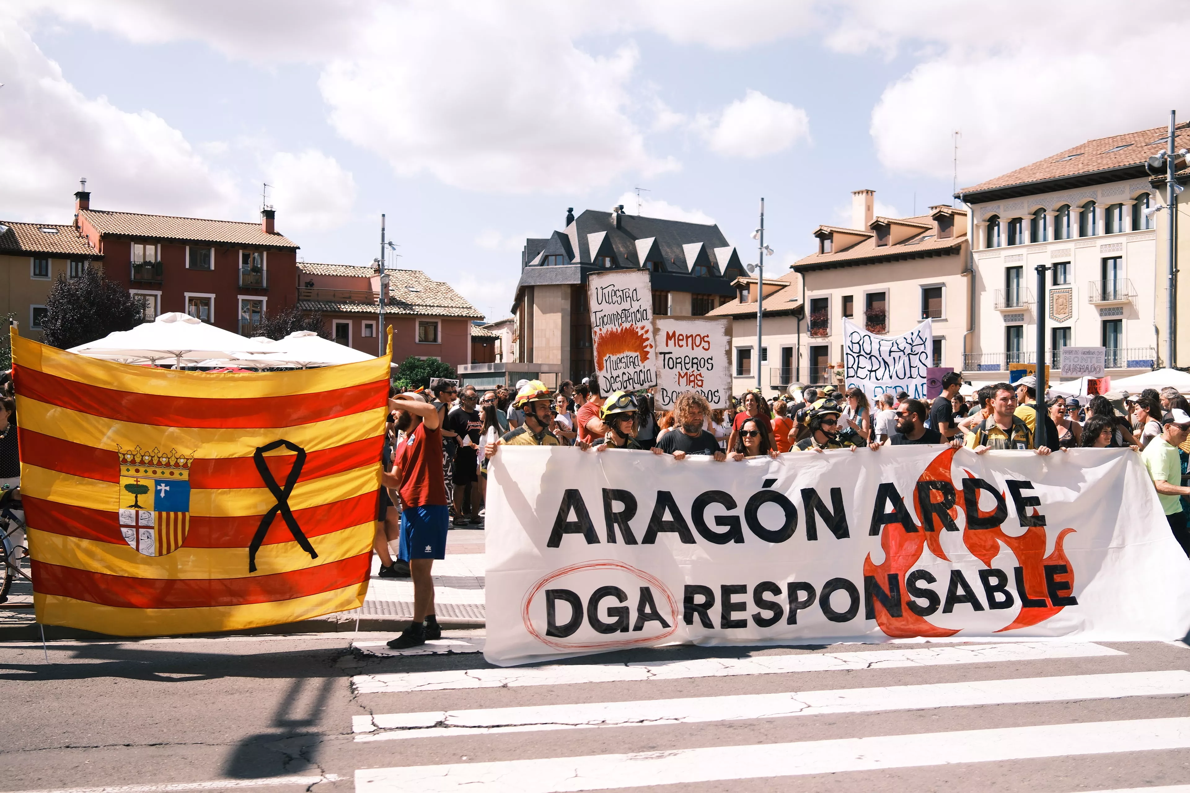 Cabecera de la manifestación en la plaza Biscós.