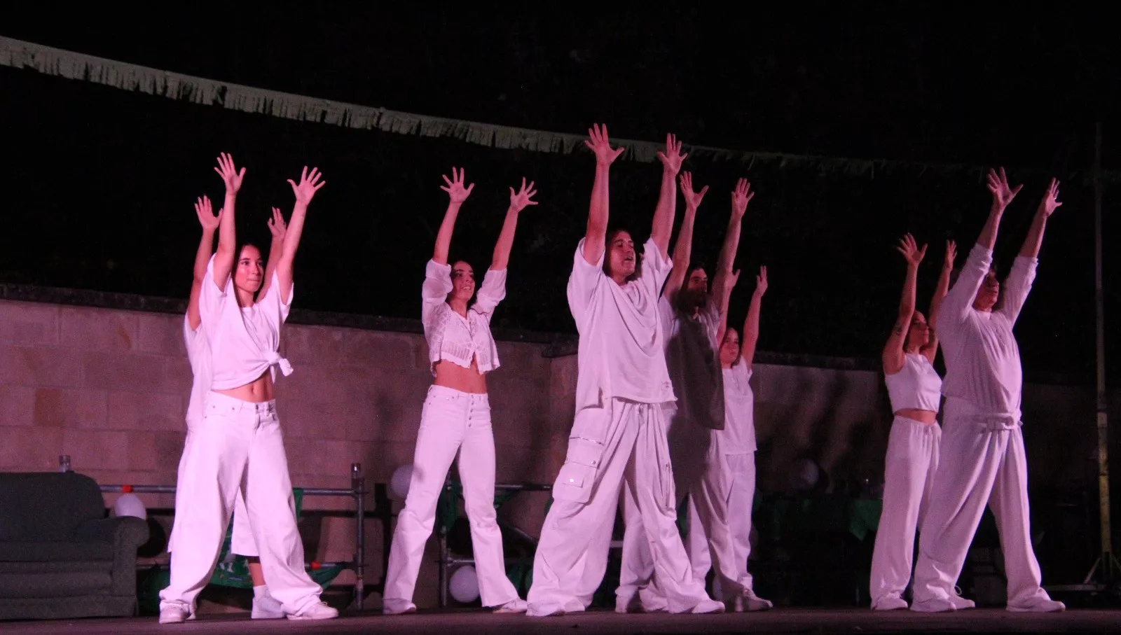 Espacio Danza Huesca suscita nostalgia laurentina y musical con su espectáculo 'Vamos a bailar'. Foto Carlos Neofato