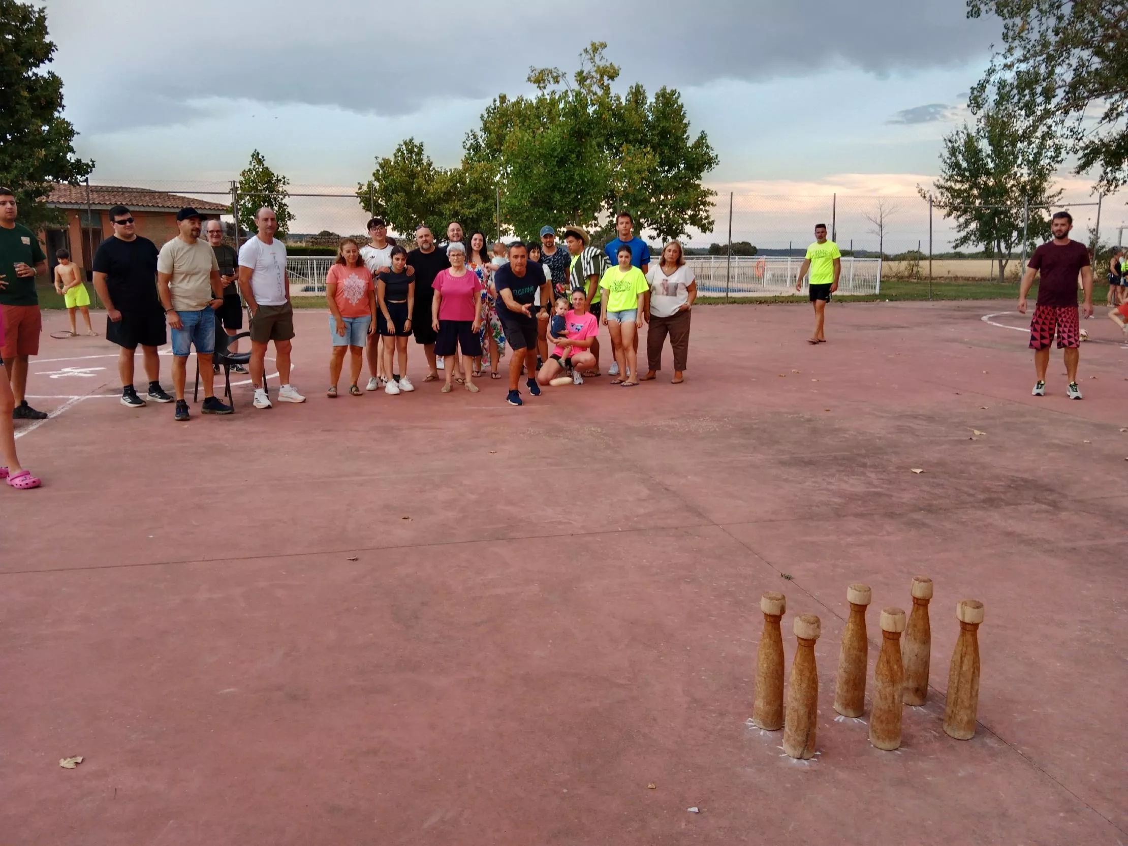 Juegos tradicionales en Arbanies, palistroc de Azanuy.