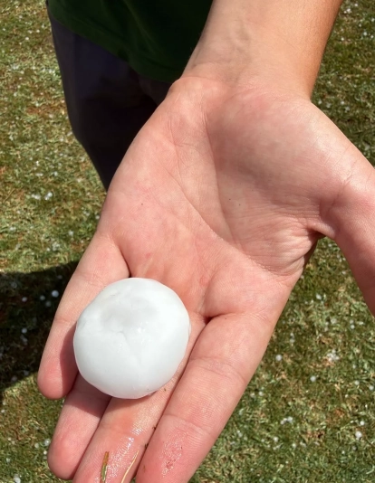 Como bolas de este deporte en el Golf de Guara Como bolas de este deporte en el Golf de Guara