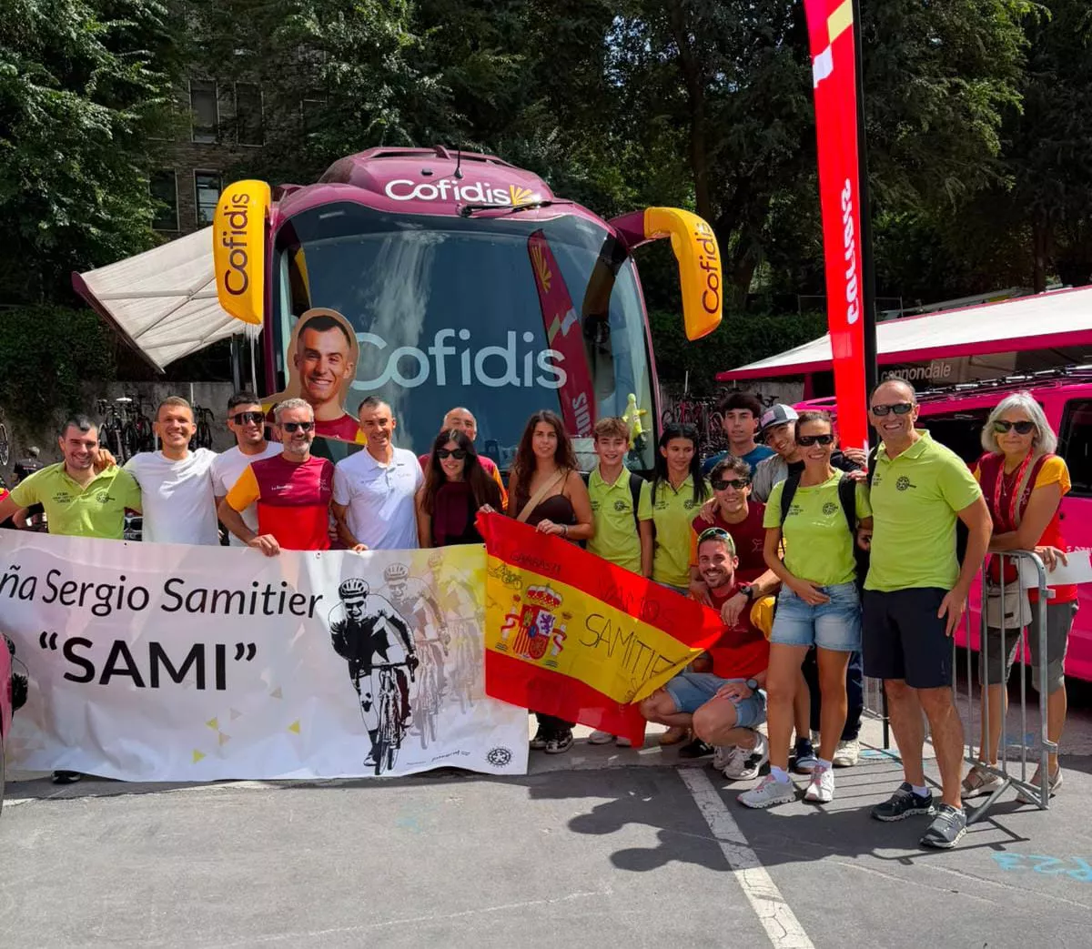 Sergio Samitier, arropado por su Peña en Andorra la Vella