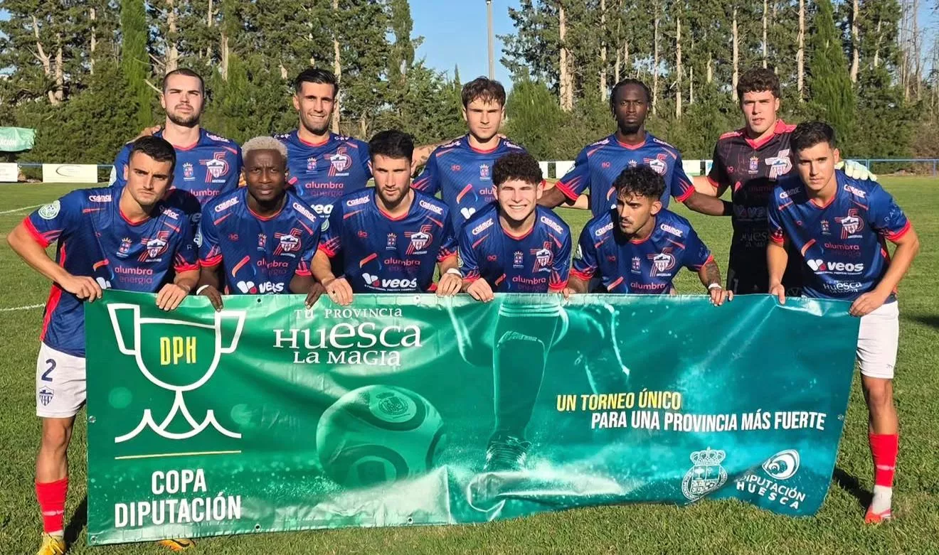 Once del At. Monzón en Gurrea, este martes, en las semifinales de la Copa Diputación.