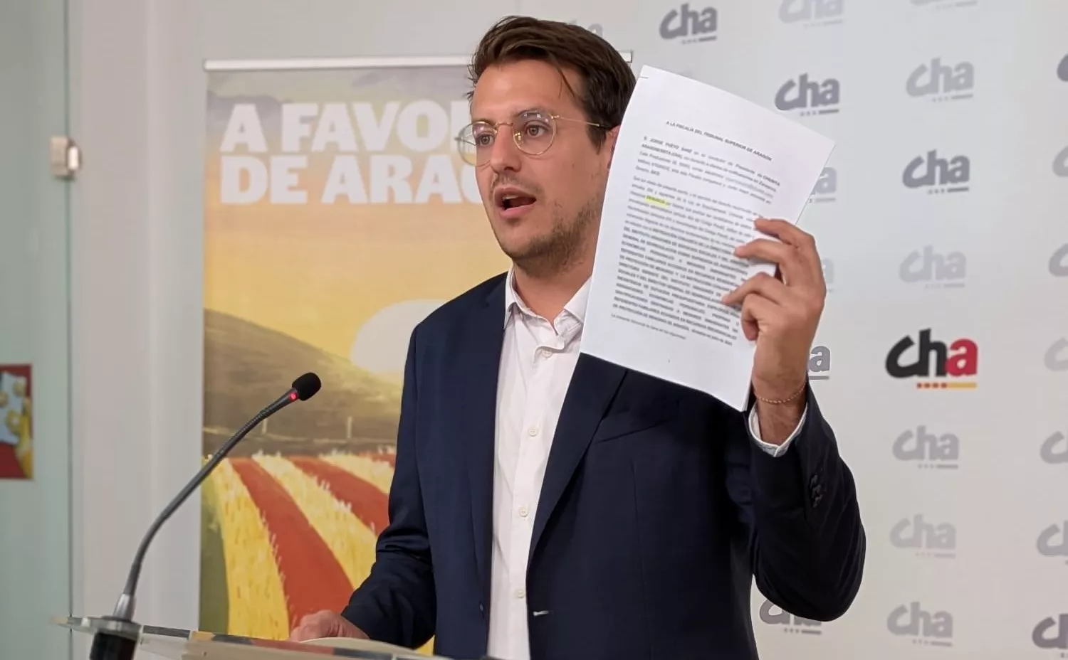 Jorge Pueyo acusa al Gobierno de Aragón de utilizar medios públicos para atacar a OSTA. 