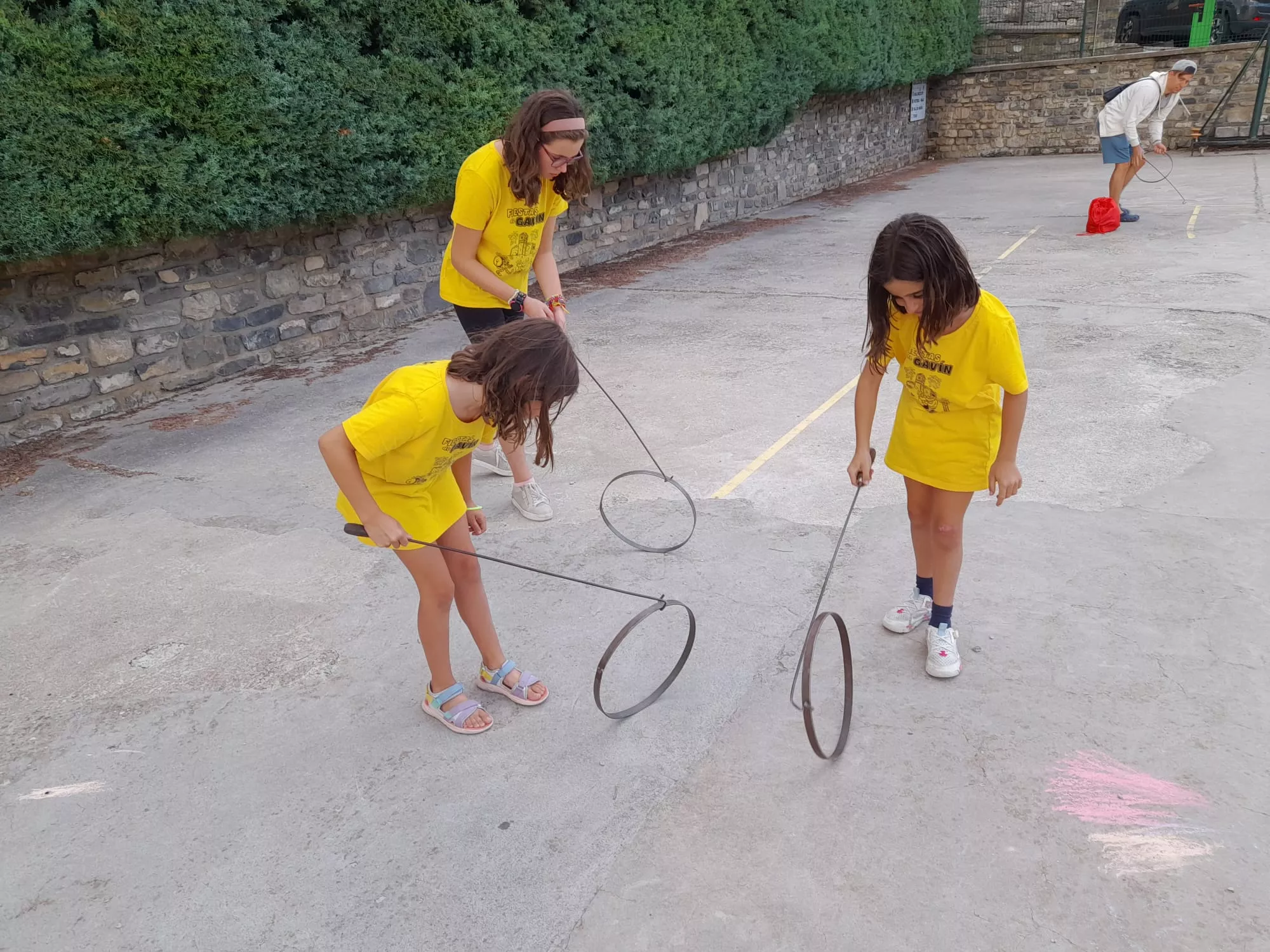 Juegos tradicionales en Gavín, aros, diaro de Huesca