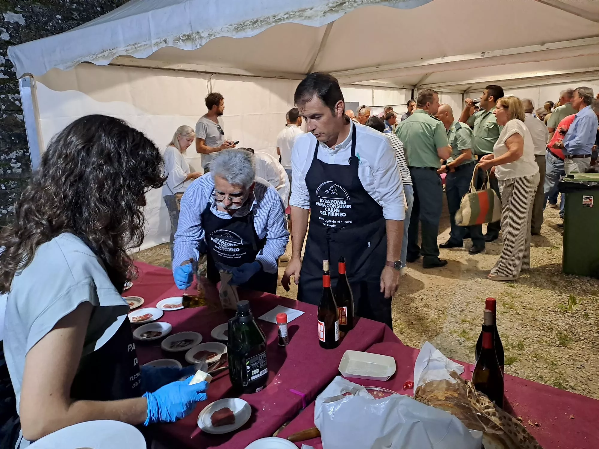 Degustación de carne del Pirineo en la Expoferia del Sobrarbe