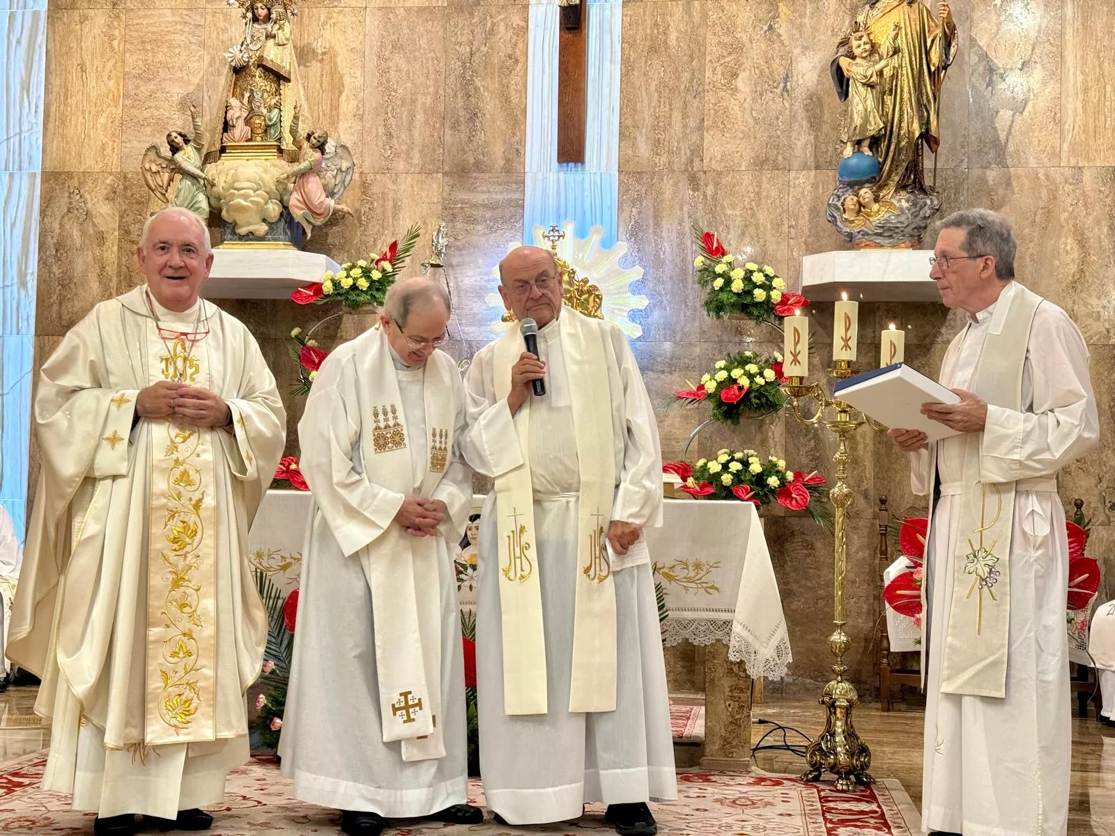 Despedida al Padre Basilio en las Hermanitas de los Ancianos Desamparados de Barbastro
