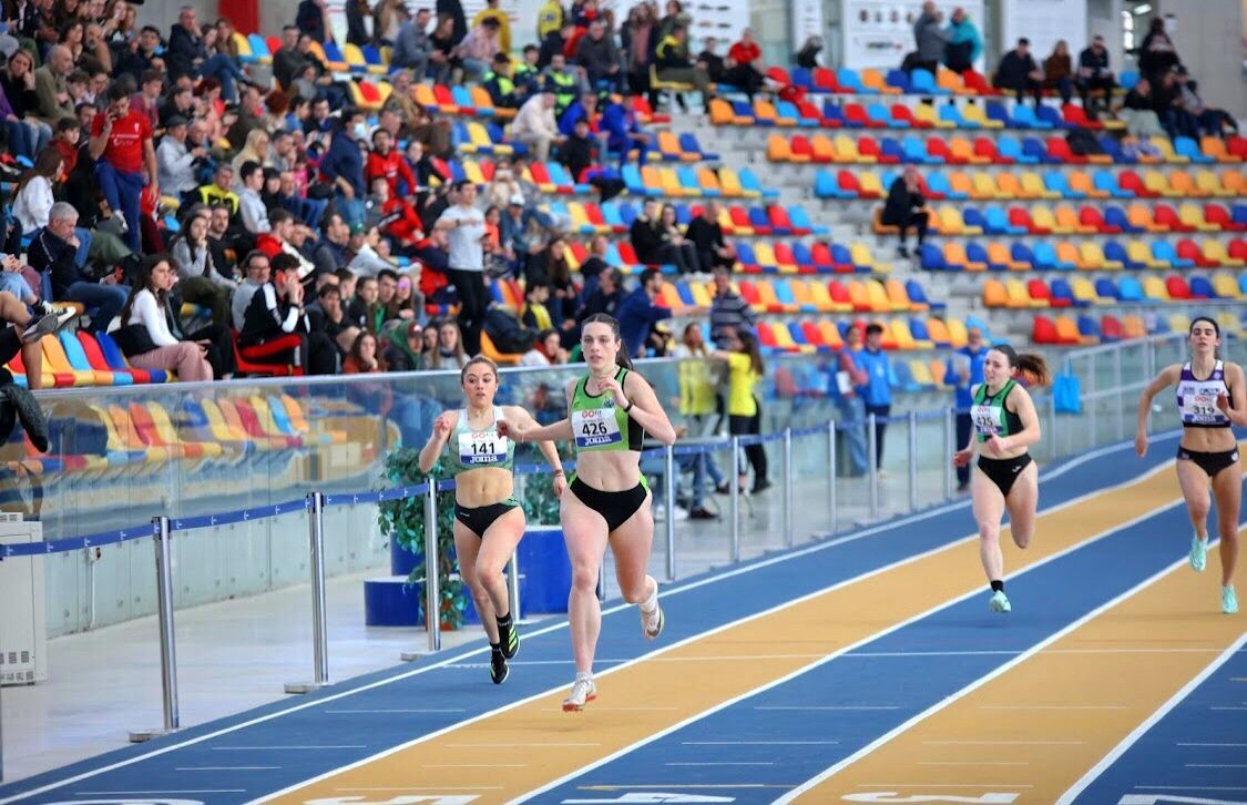 Campeonato de España Sub-20. Manuela Villabona, en la final de 200.