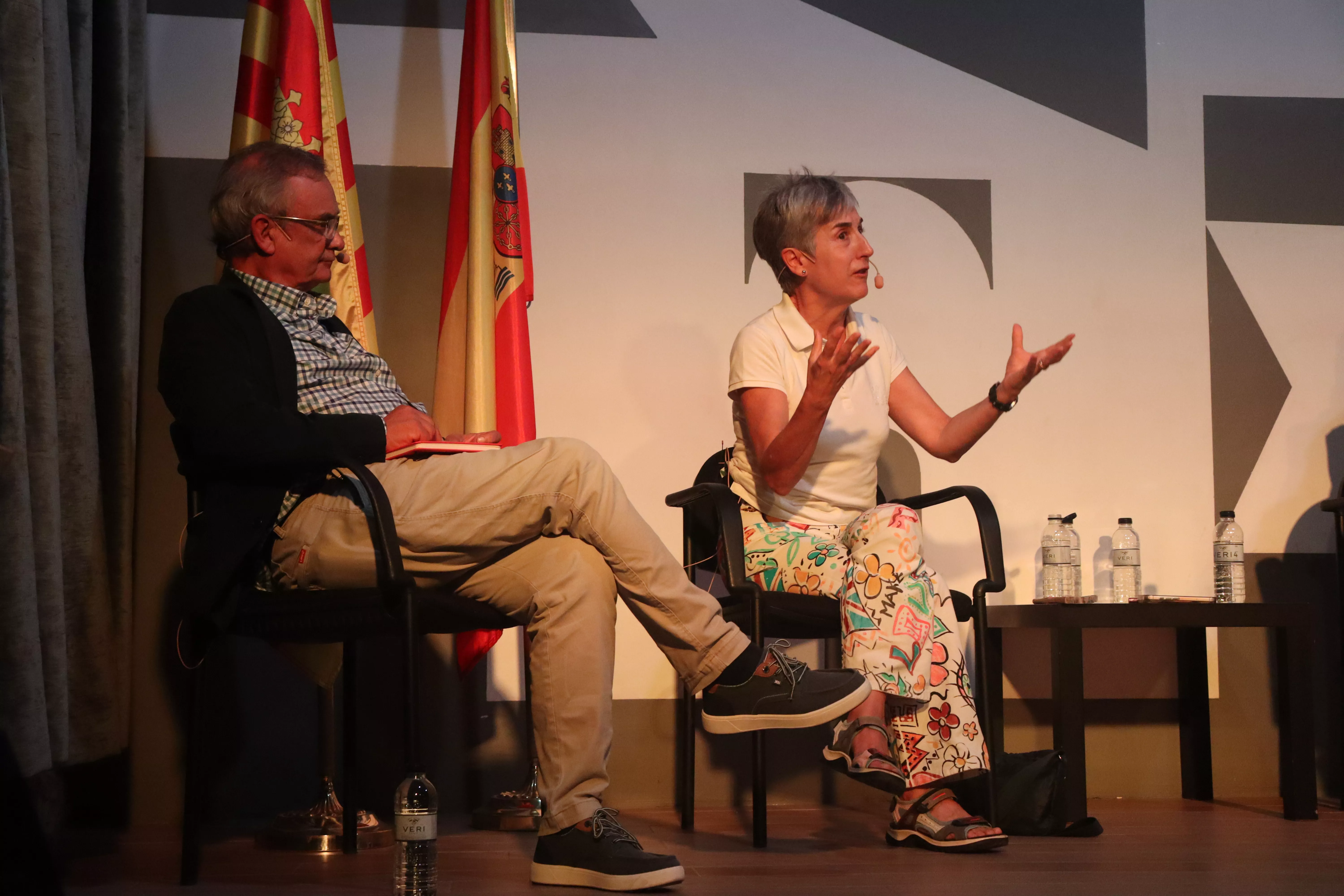 Ángeles Espinosa y Hansi Escobar