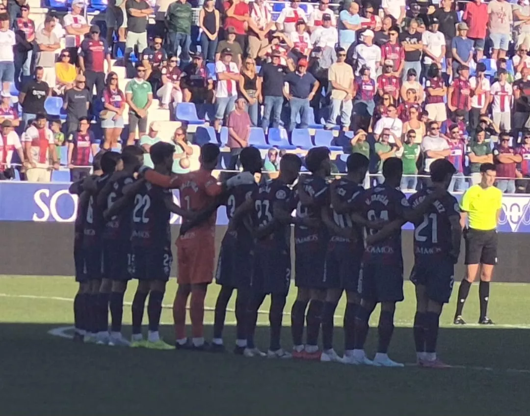 Ambiente previo al partido entre la la S.D Huesca y Sant Andreu en el arranque de la temporada. Foto Myriam Martínez