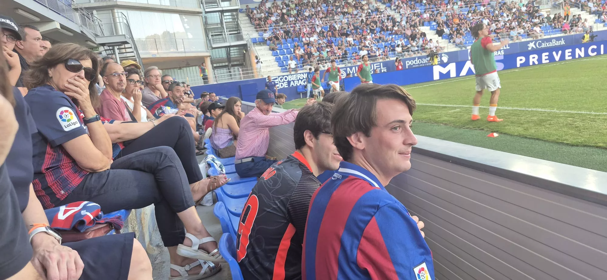 Partido entre la la S.D Huesca y Sant Andreu en el arranque de la temporada. Foto Myriam Martínez