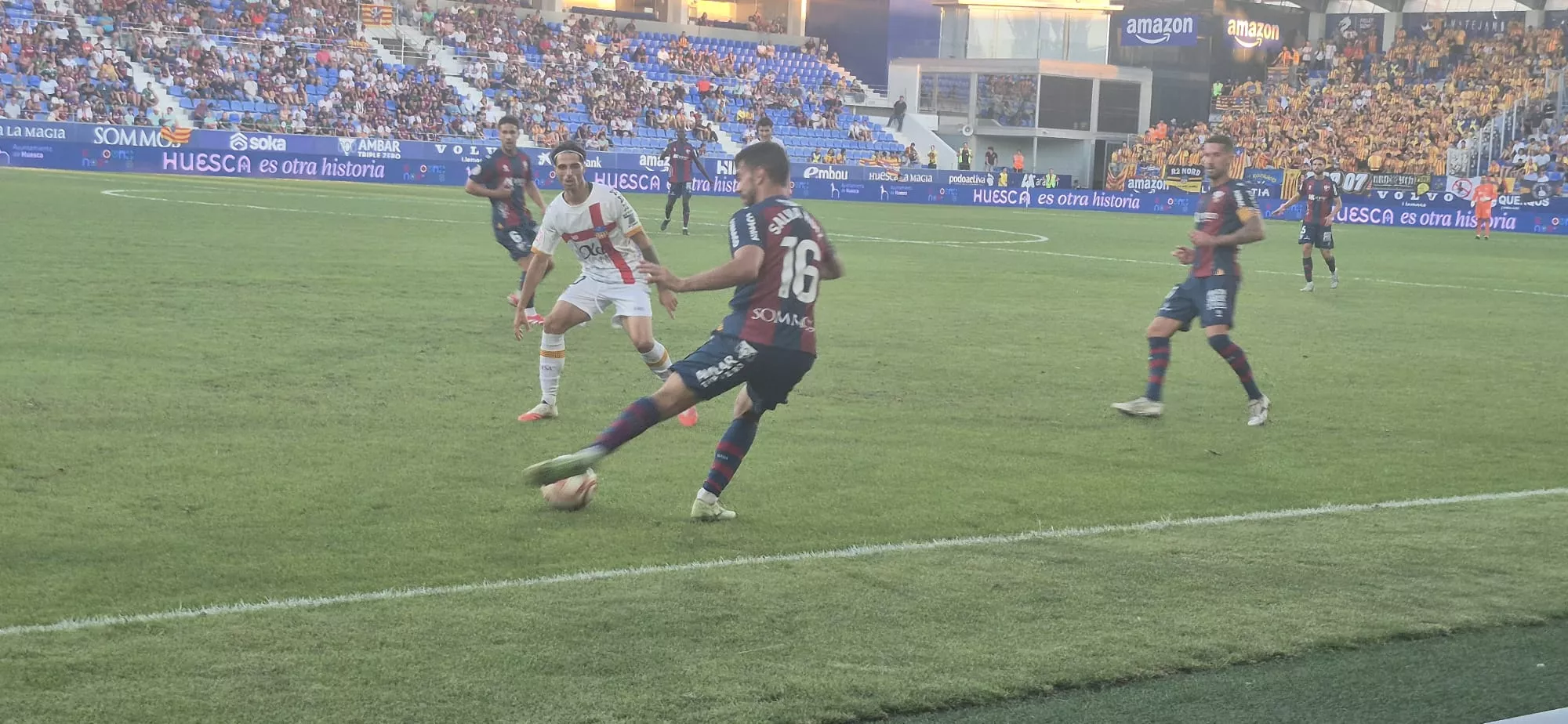 Partido entre la la S.D Huesca y Sant Andreu en el arranque de la temporada. Foto Myriam Martínez