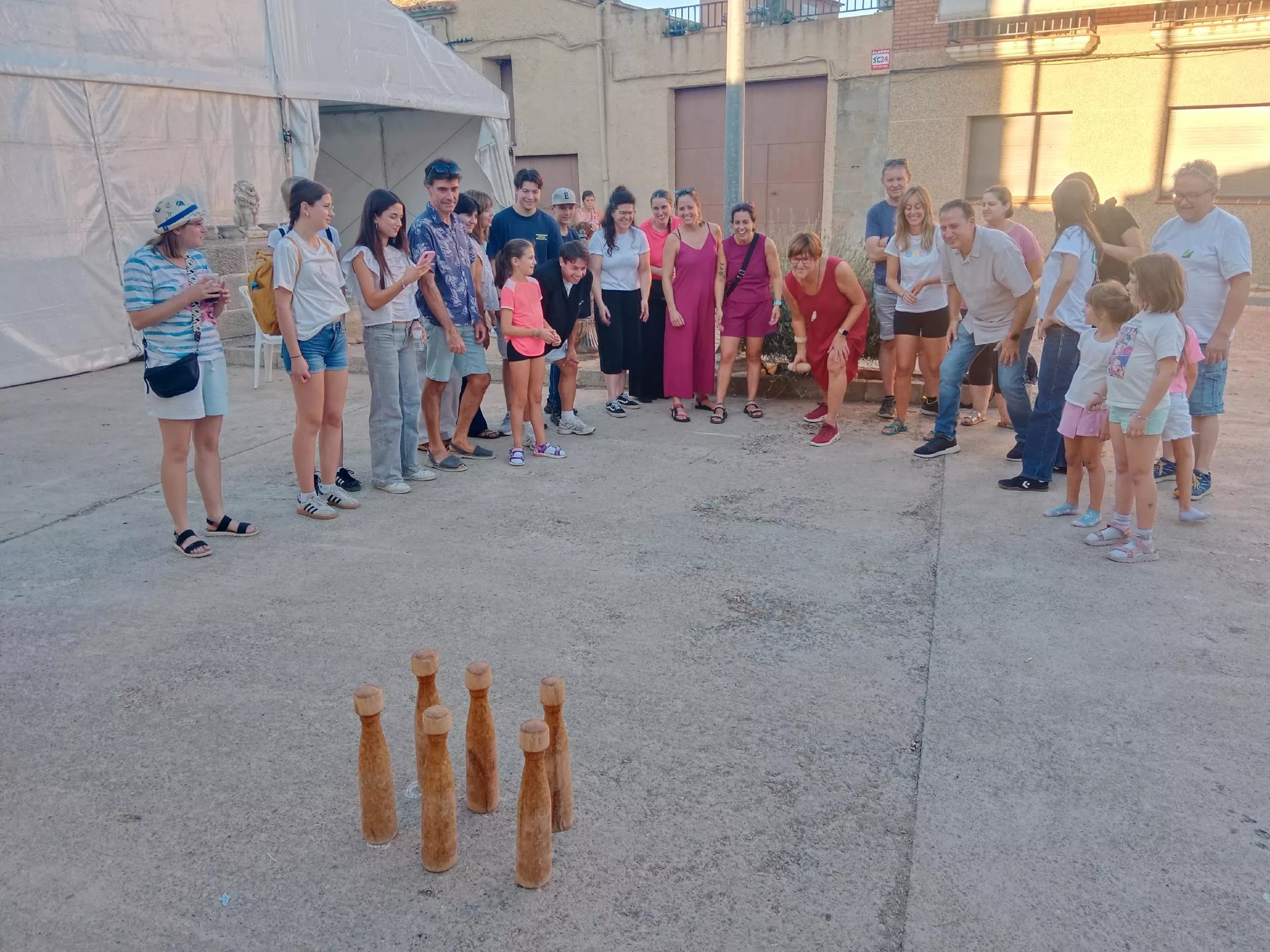 Juegos tradicionales en Ortilla, palistroc de Azanuy