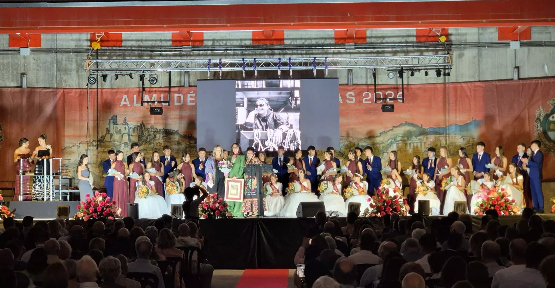 Almudévar entra en modo fiestas con la presentación de sus mairalesas, quintos y quintas.