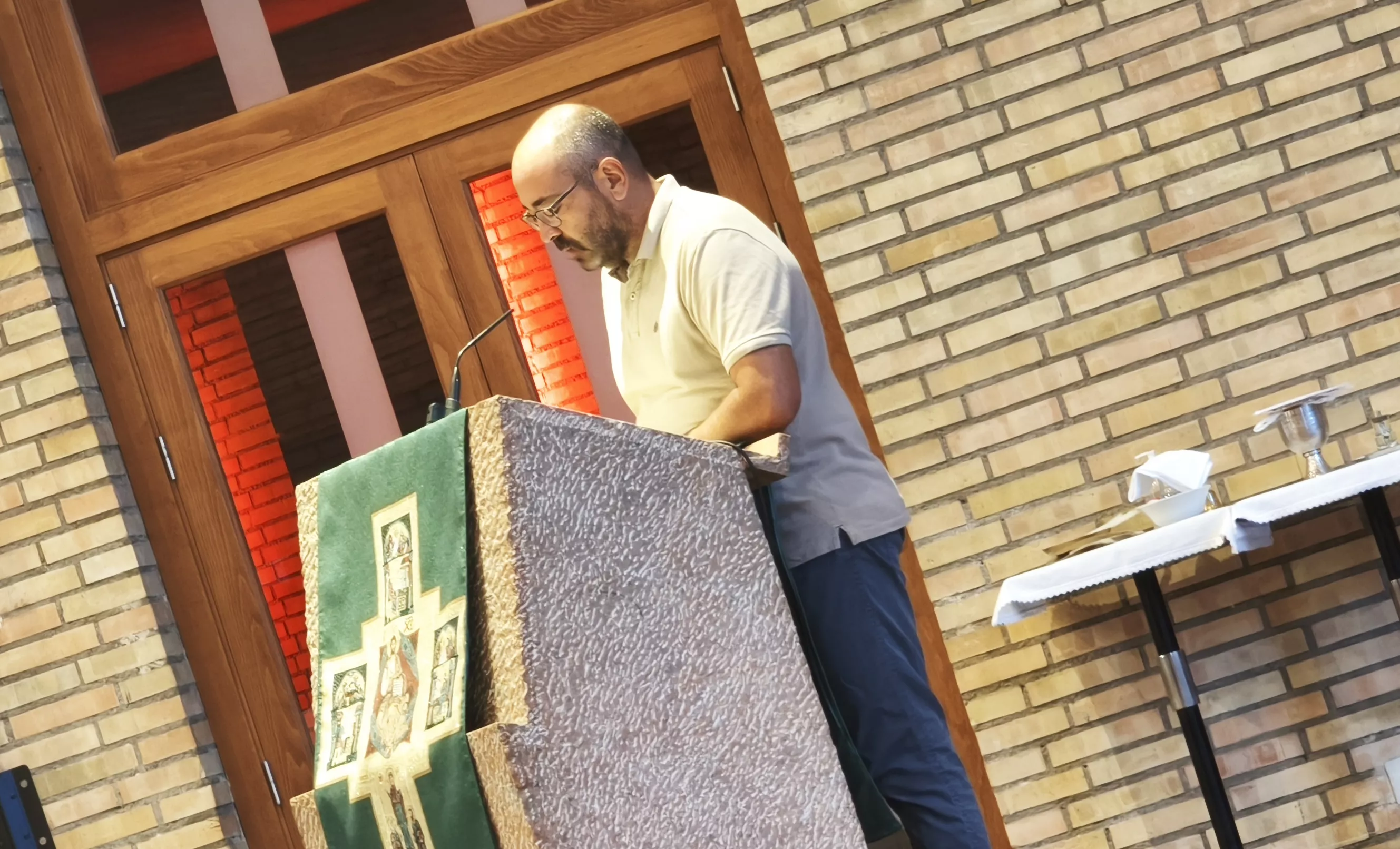 Última Eucaristía de Luis Gurucharri en la parroquia de Santiago de Huesca. Foto María José Sampietro