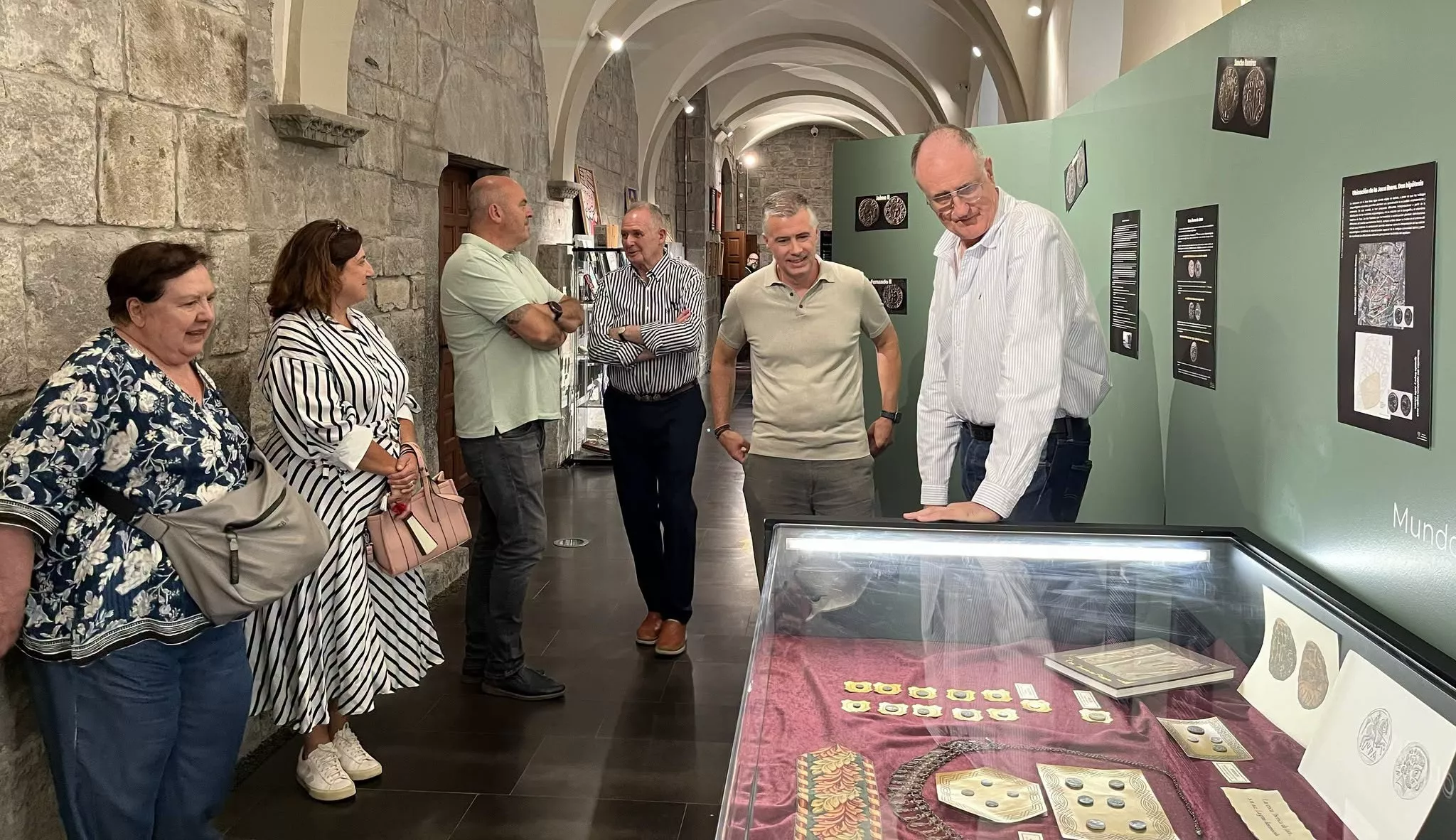 Exposición 'Las monedas que vivieron nuestra historia' en el Museo Diocesano de Jaca. Foto Ventura Chavarría/El Pirineo Aragonés