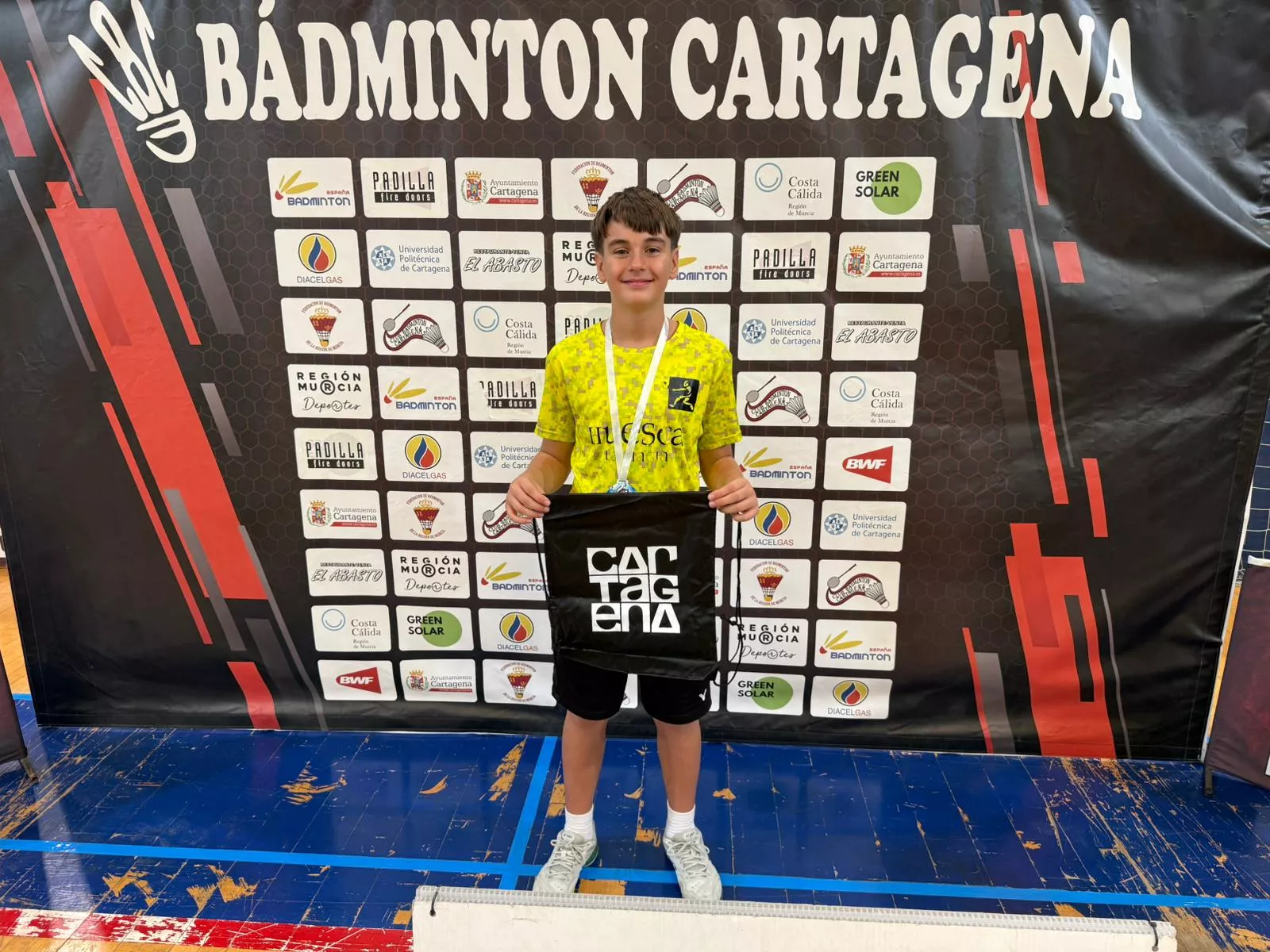 Martín Coronas, en lo más alto del podio Sub-13 de Cartagena.