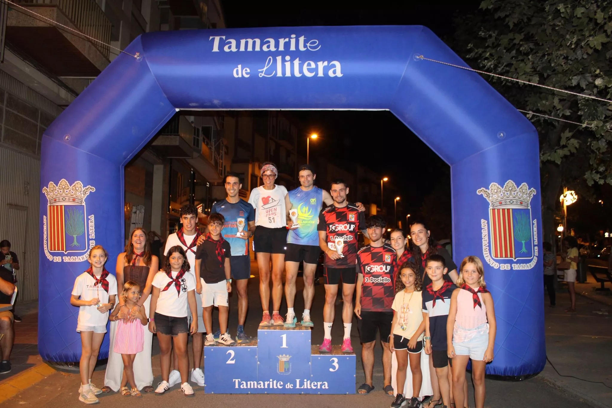 Pódium de la carrera pedestre.