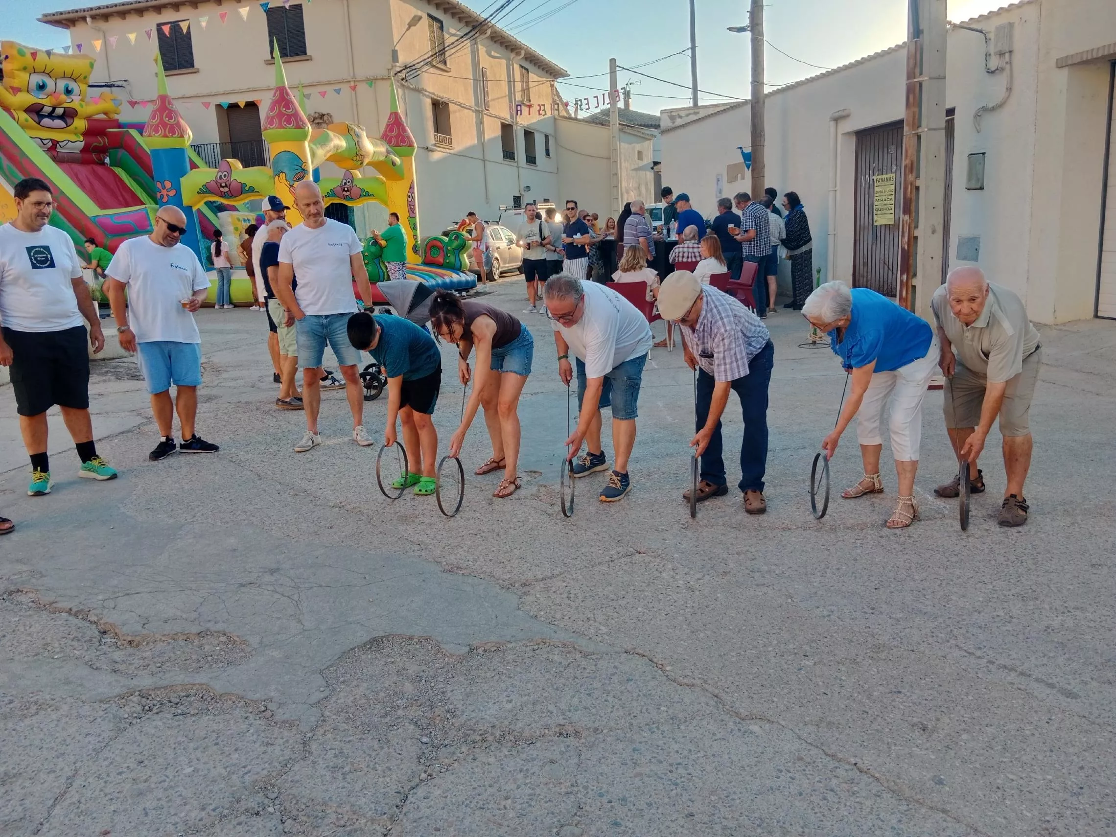 Juegos tradicionales en Fañanas, aros
