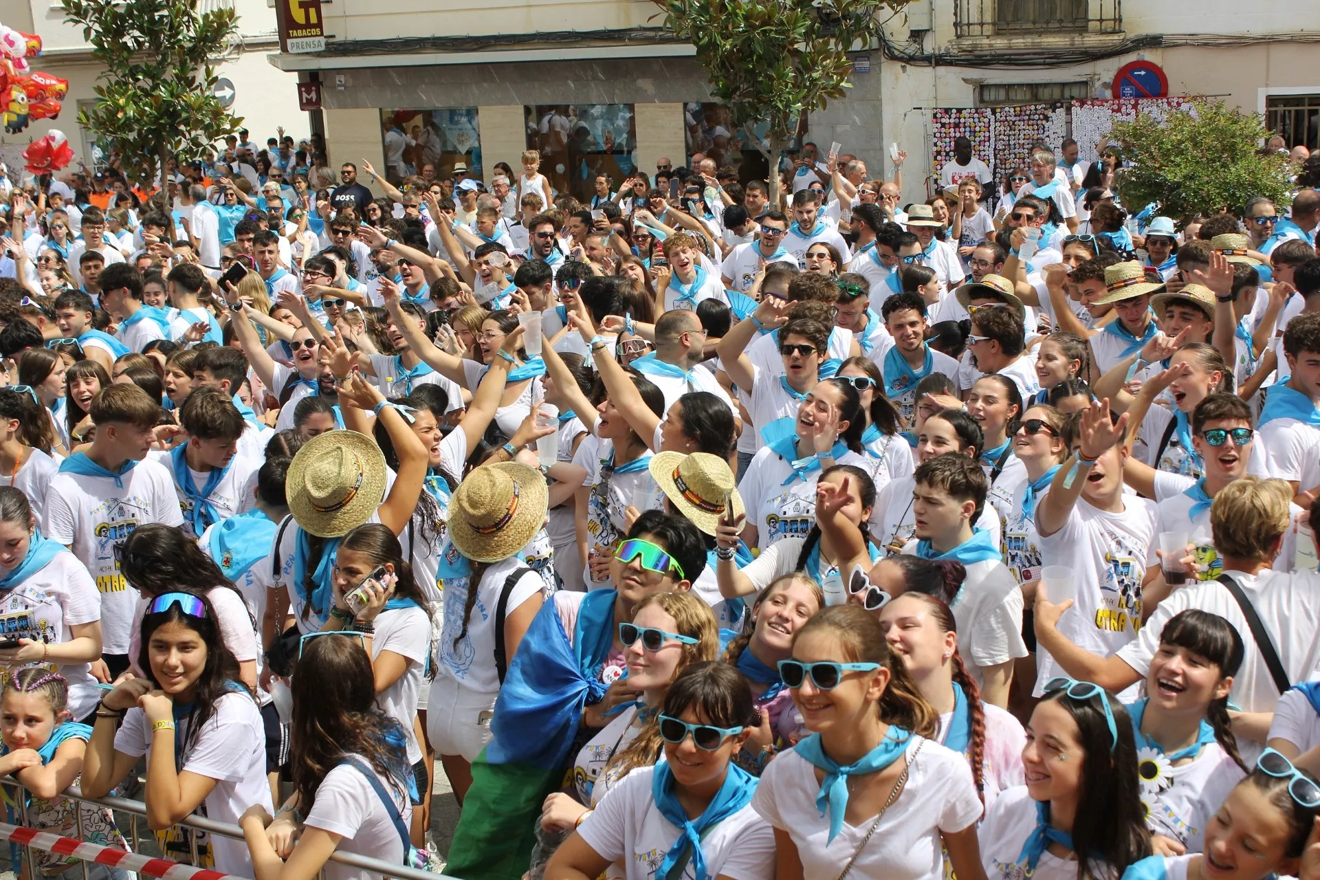 Sariñena prende las fiestas de San Antolín.