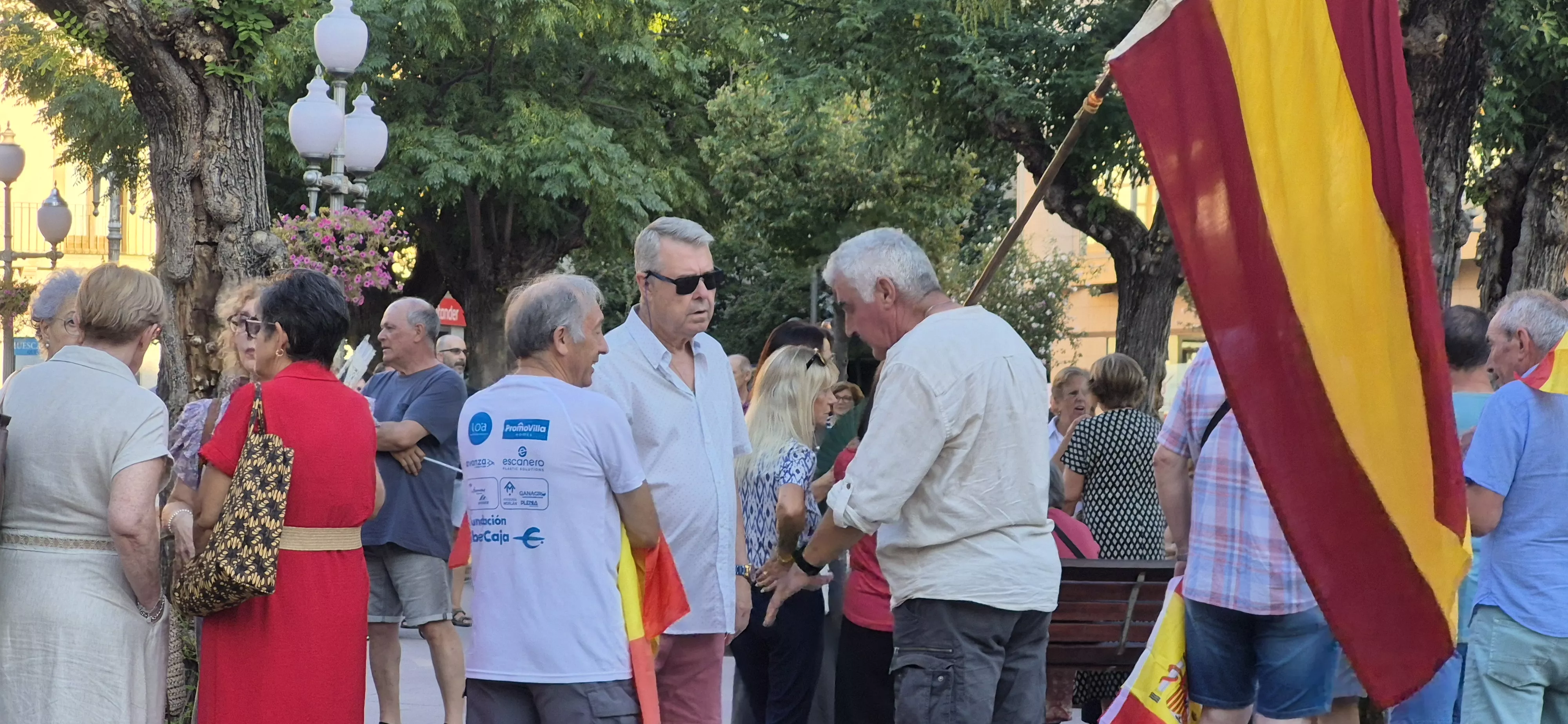Concentración en la ciudad de Huesca en apoyo a Ceuta. Foto Myriam Martínez