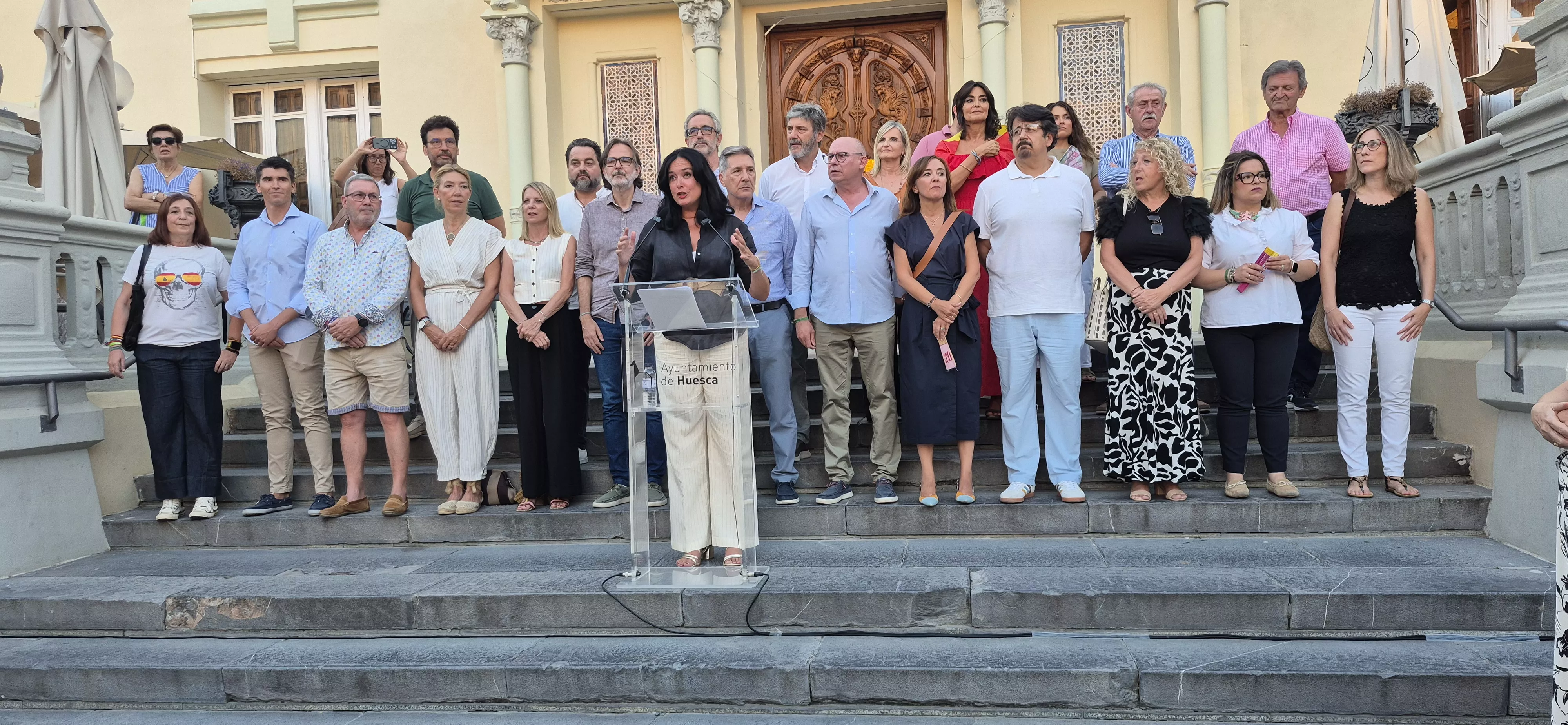 Concentración en la ciudad de Huesca en apoyo a Ceuta. Foto Myriam Martínez