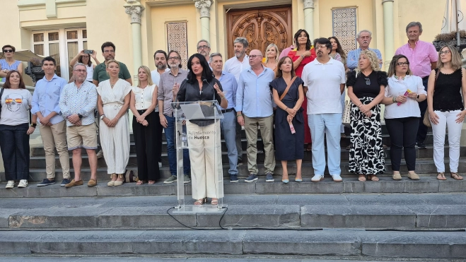 Concentración en la ciudad de Huesca en apoyo a Ceuta. Foto Myriam Martínez Concentración en la ciudad de Huesca en apoyo a Ceuta. Foto Myriam Martínez
