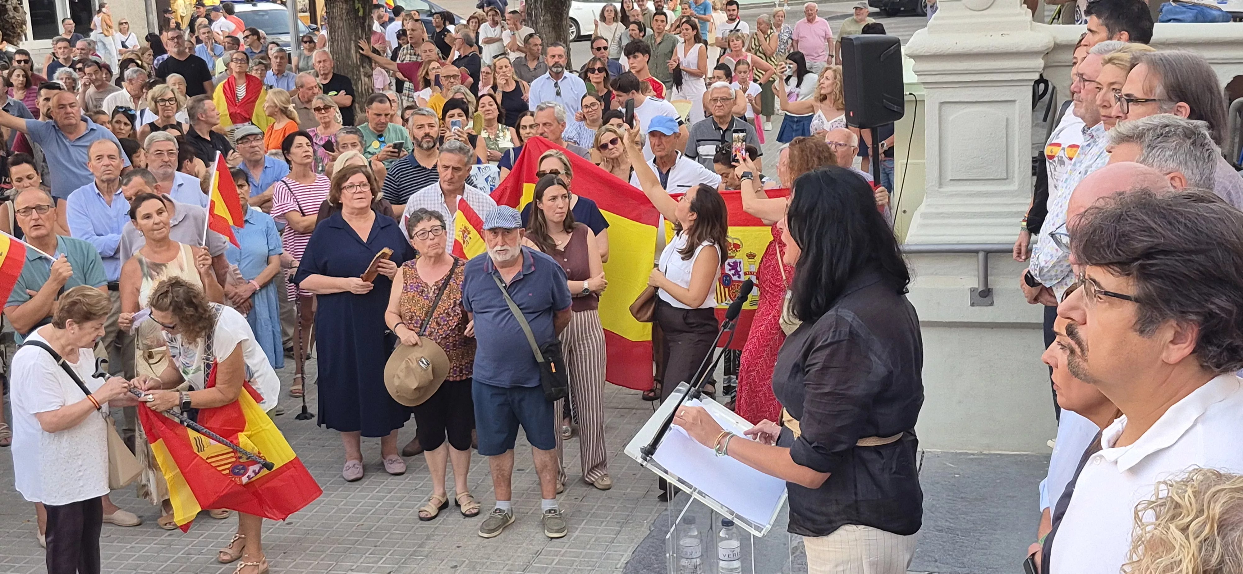 Concentración en la ciudad de Huesca en apoyo a Ceuta. Foto Myriam Martínez