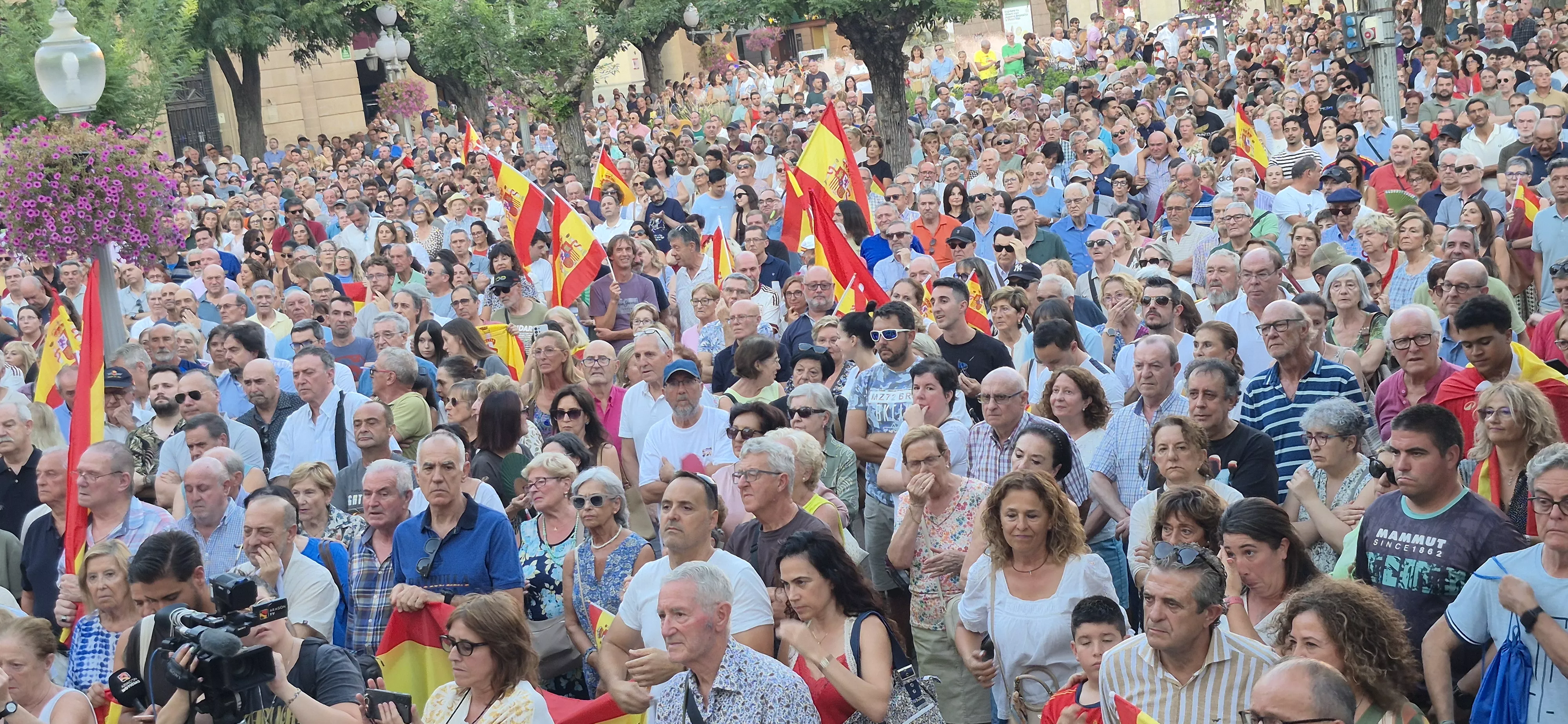 Concentración en la ciudad de Huesca en apoyo a Ceuta. Foto Myriam Martínez