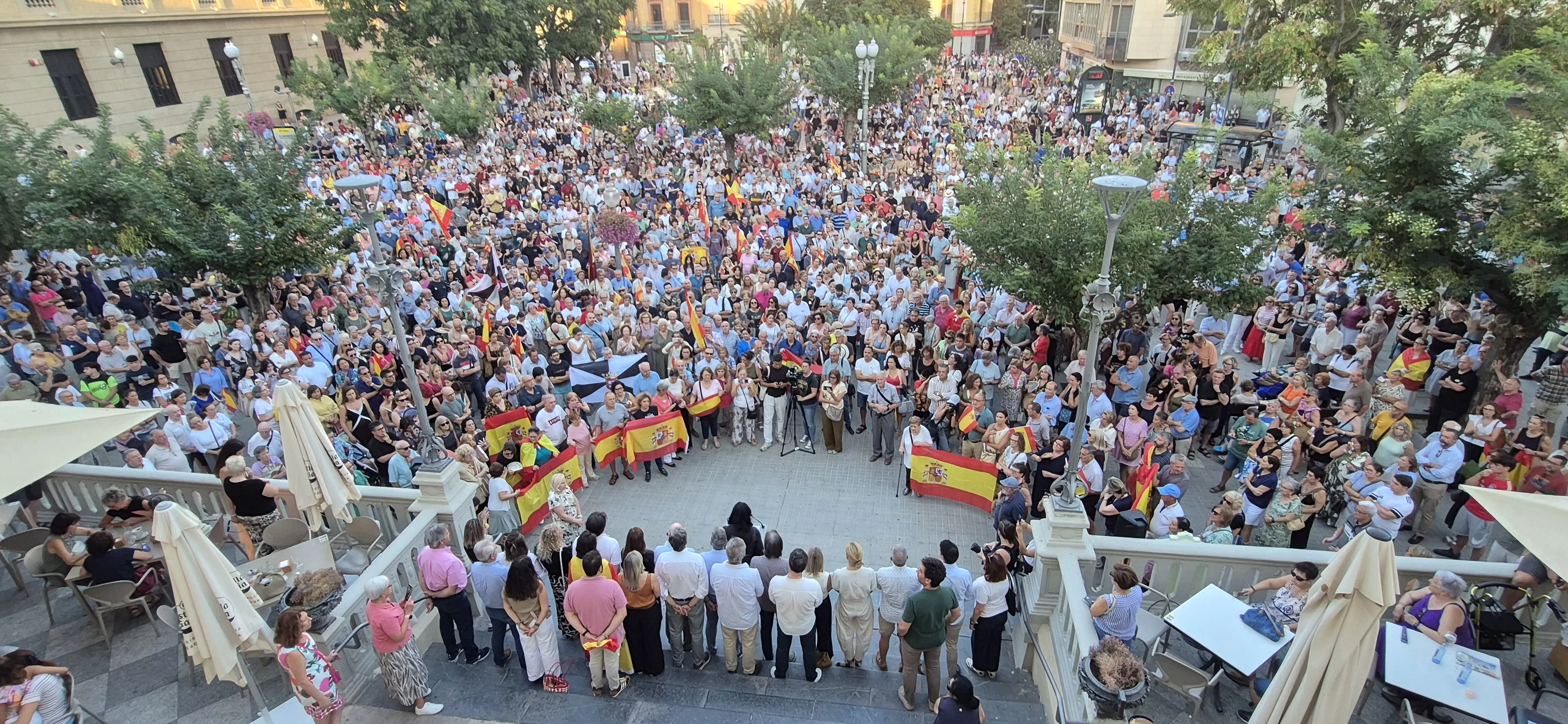 Concentración en la ciudad de Huesca en apoyo a Ceuta. Foto Myriam Martínez