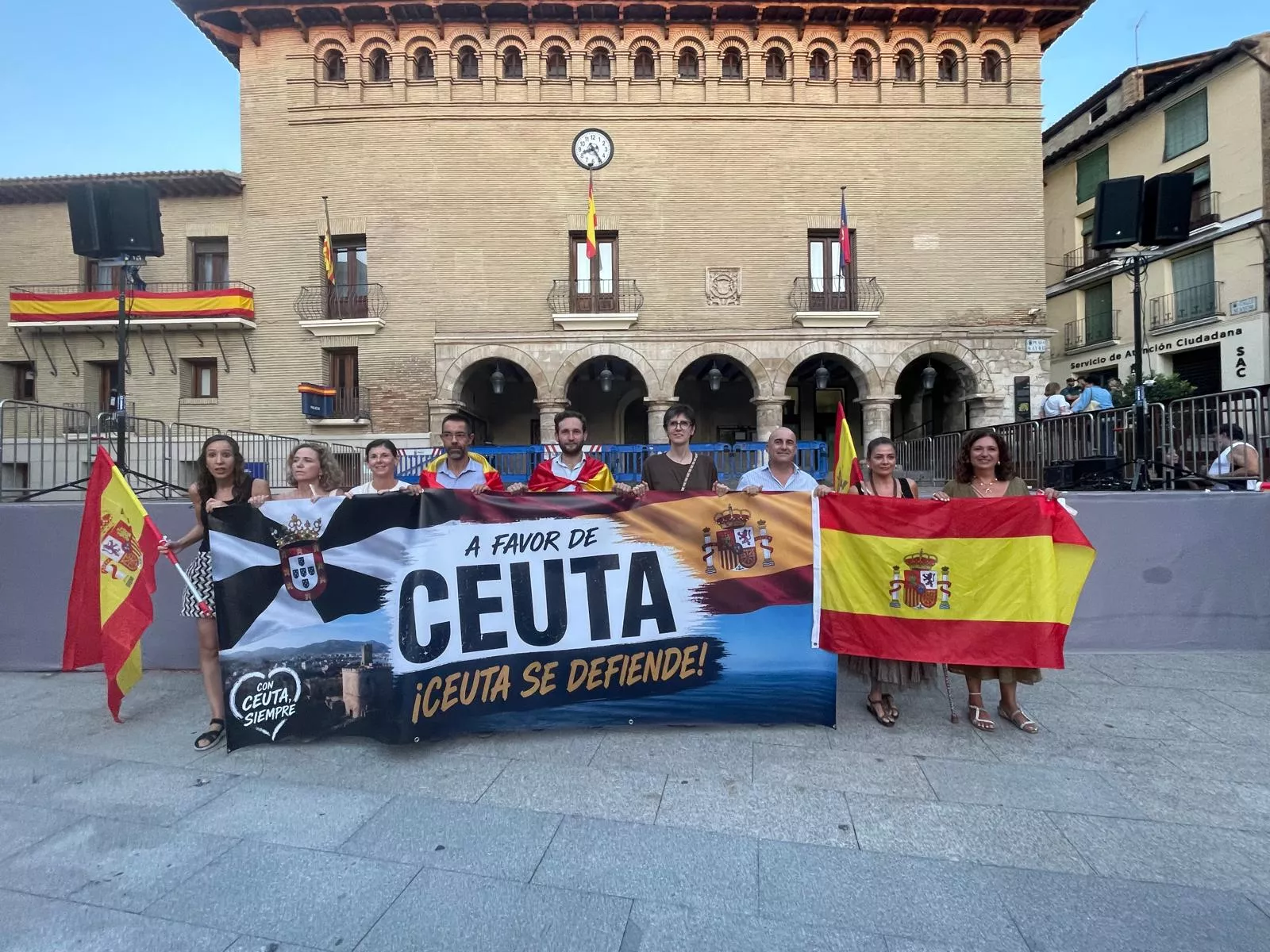 Concentración en Monzón en apoyo a Ceuta. 