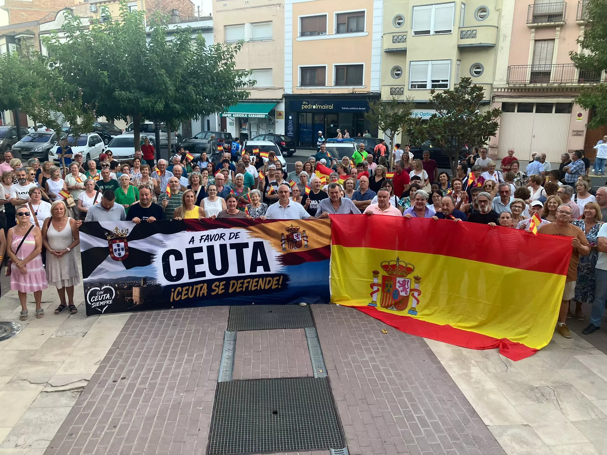 Concentración en Tamarite en apoyo a Ceuta. 