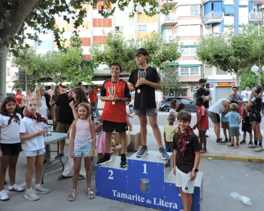 Podio de niños de 12 y 13 años