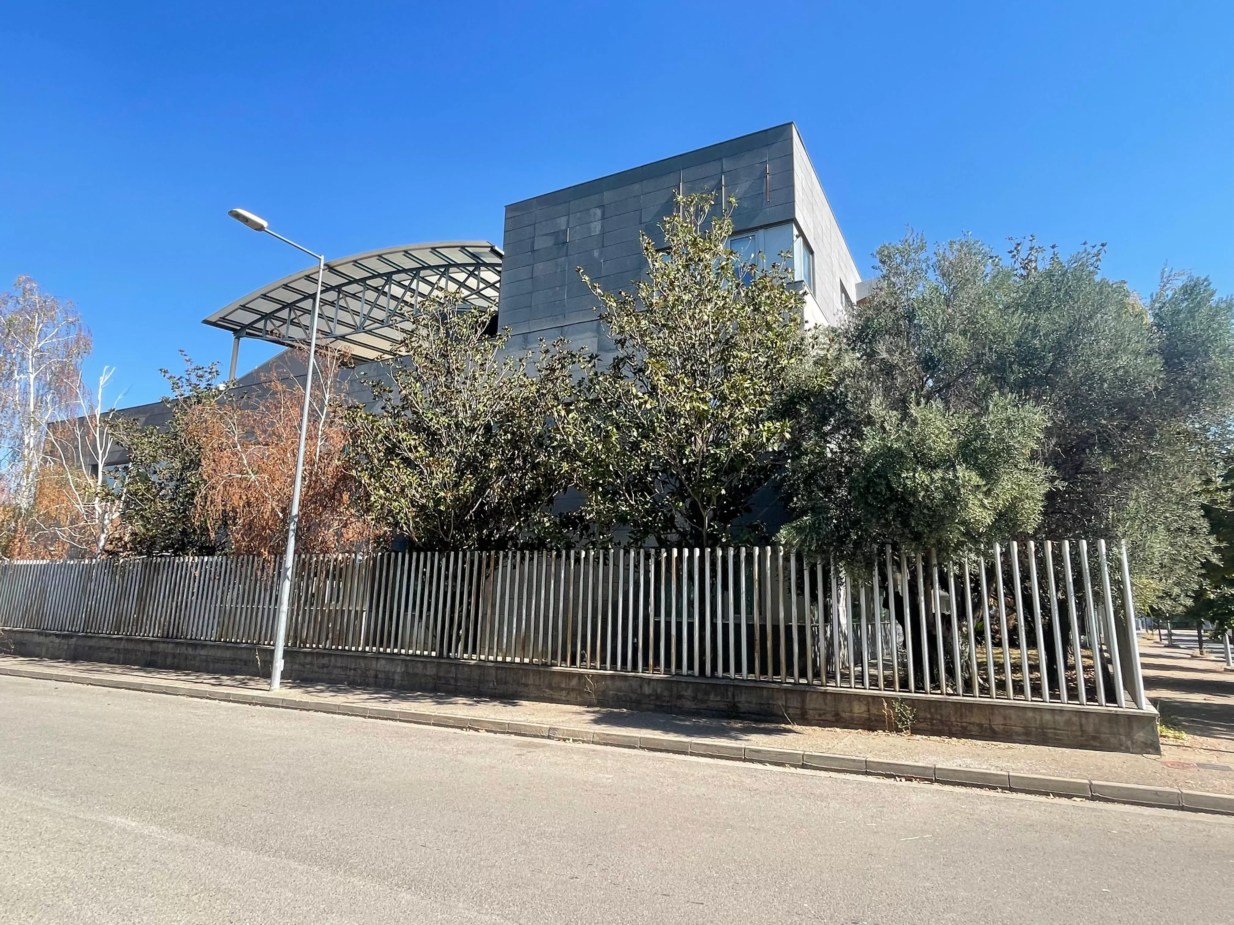 Monzón busca empresa para reactivar la nave Meflur con una subasta por 814.815 euros.