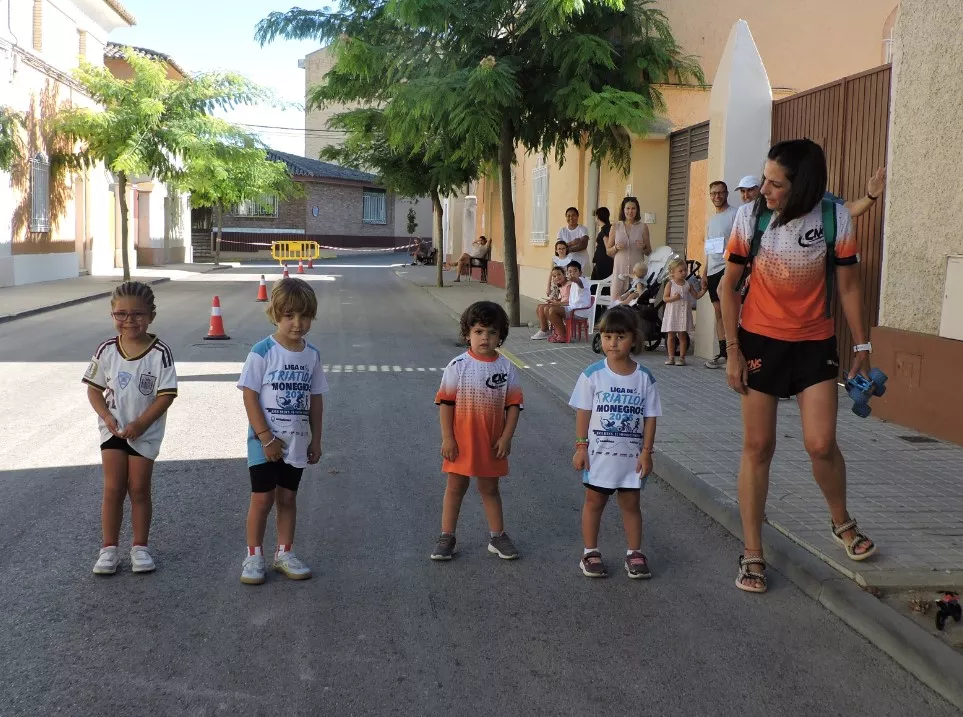 Niños y niñas hasta 4 años