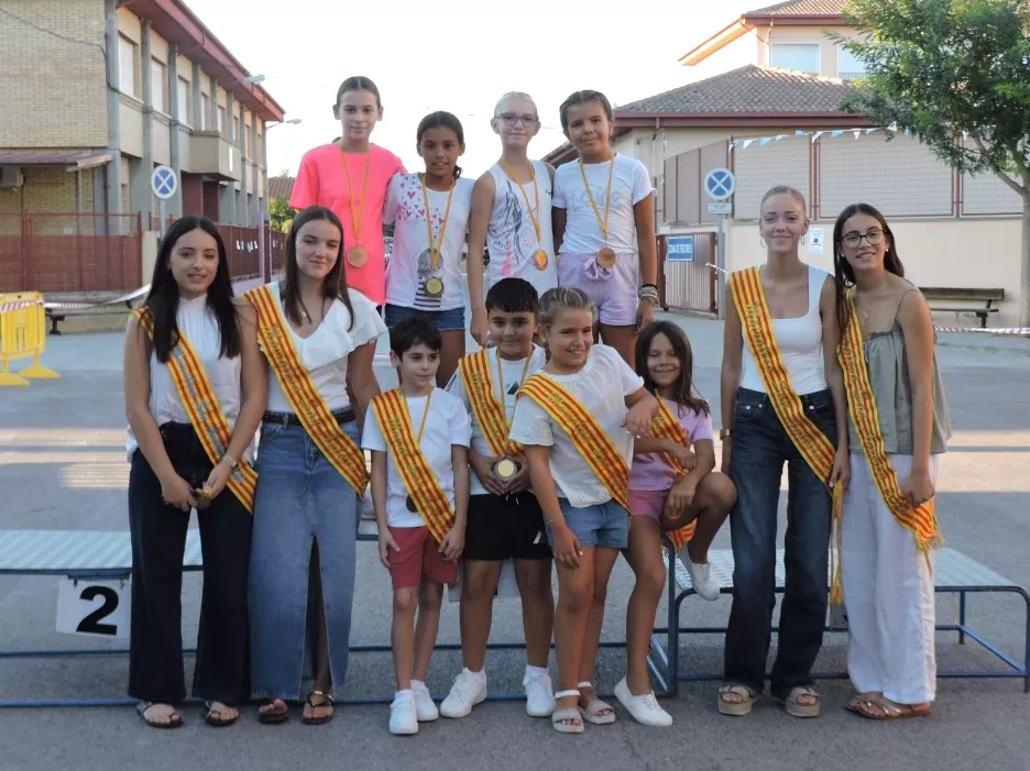 Podio femenino de 11 y 12  años