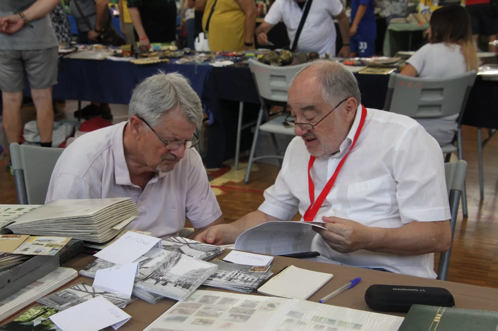 Feria Replega del coleccionismo de Monzón. Foto Carlos Neofato