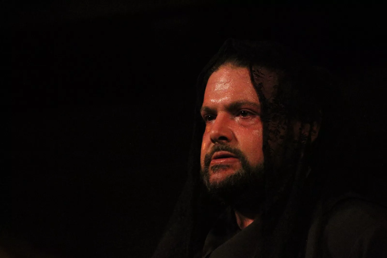 Representación del Teatro de Robras de la obra "Perra fiel". Foto Carlos Neofato