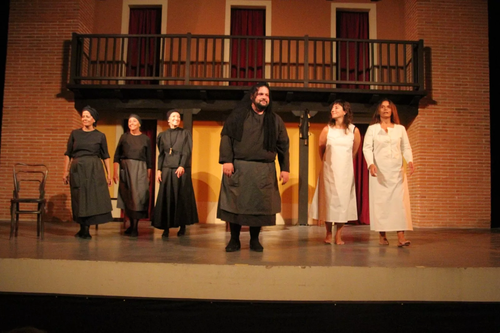 Representación del Teatro de Robras de la obra "Perra fiel". Foto Carlos Neofato