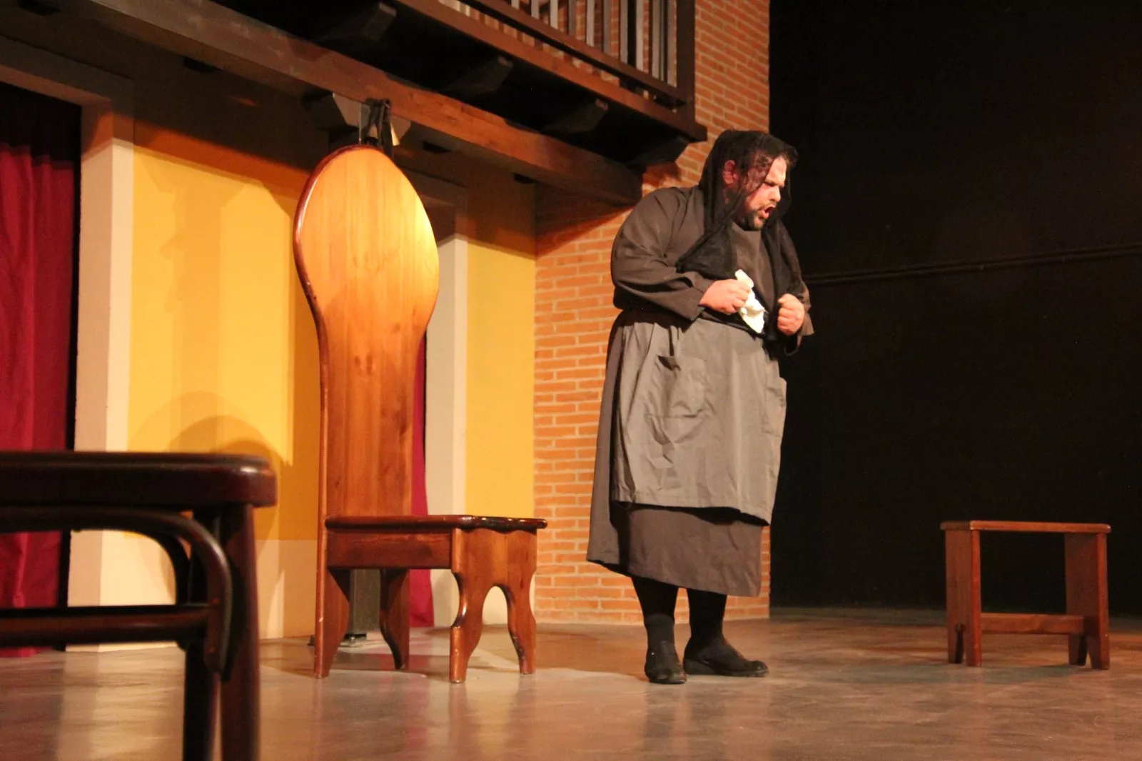 Representación del Teatro de Robras de la obra "Perra fiel". Foto Carlos Neofato