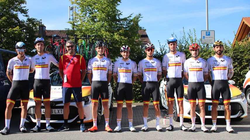 Equipo español en Múnich con Arcas presente, el tercero por la derecha. Foto: RFEC