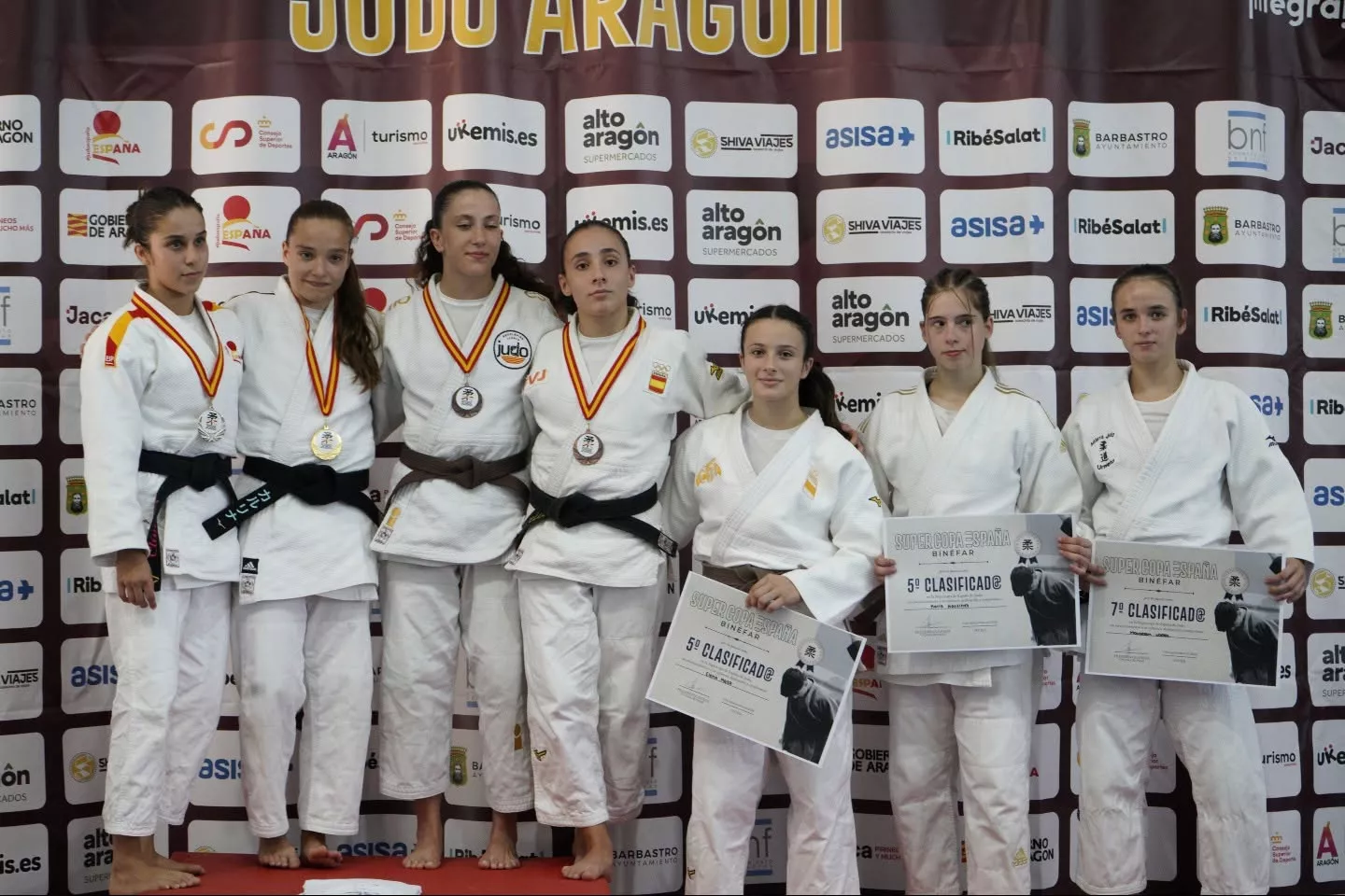 Podio femenino Supercopa Junior
