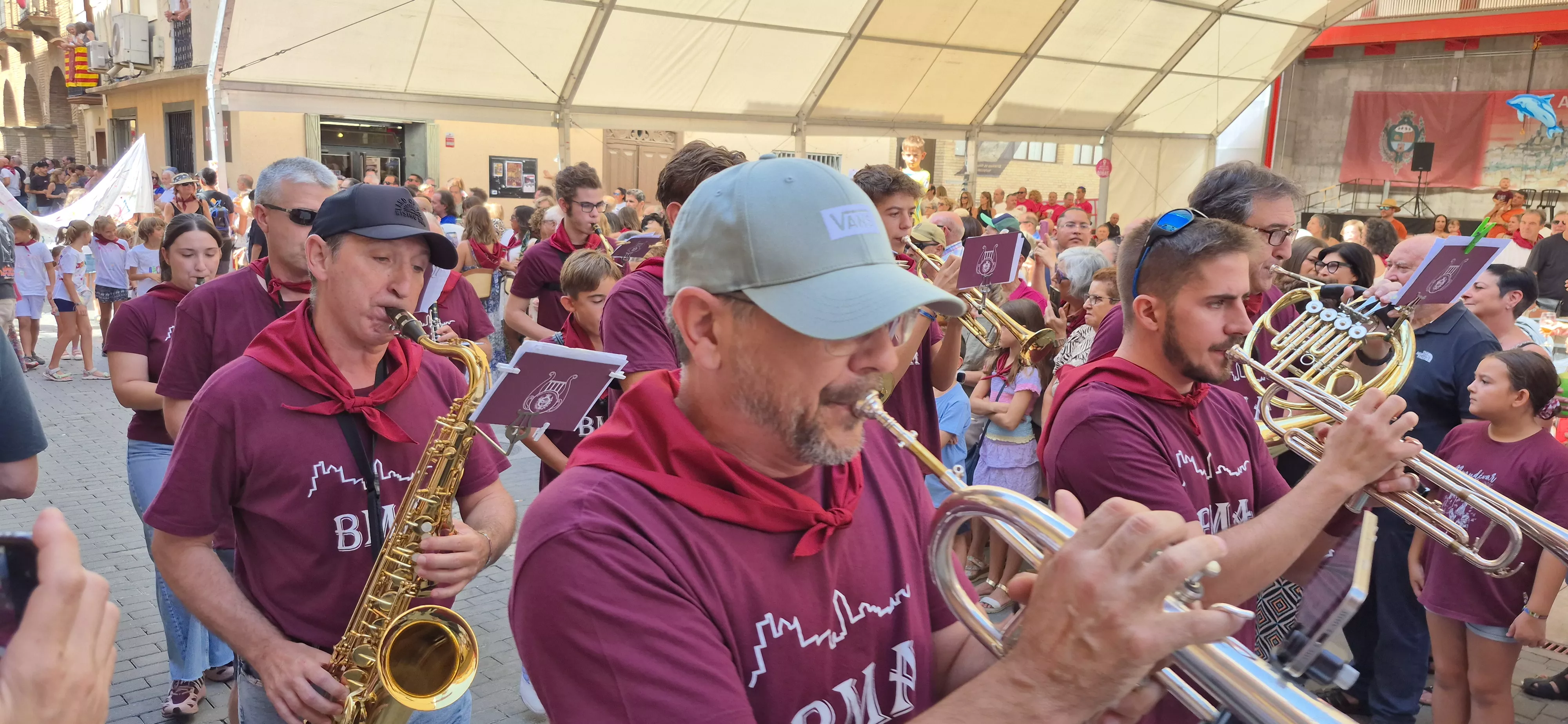 Imágenes del inicio de las fiestas de Almudévar 2026. Foto Myriam Martínez