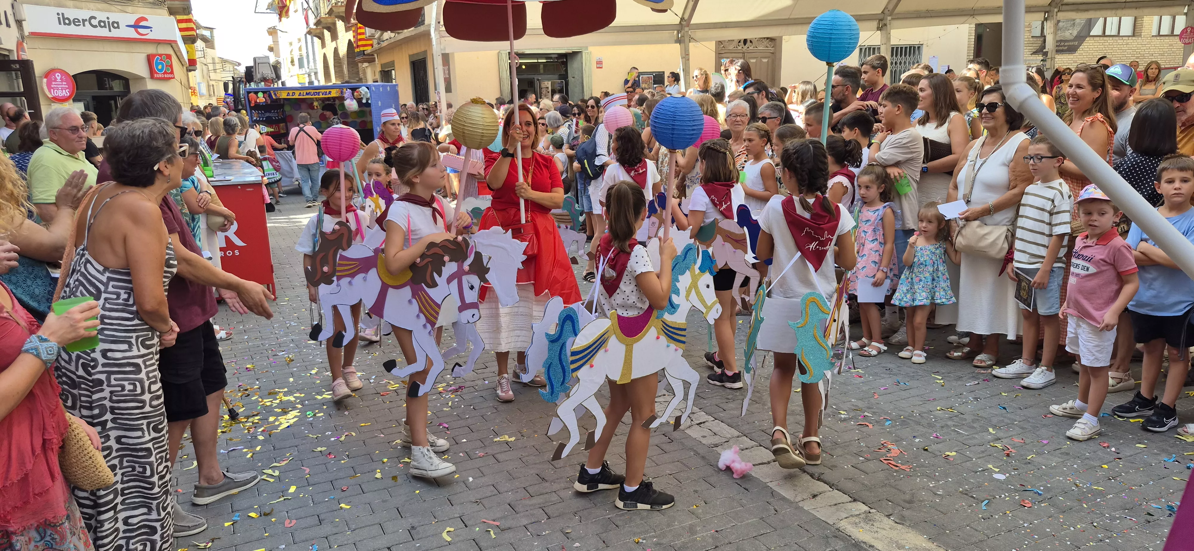 Imágenes del inicio de las fiestas de Almudévar 2026. Foto Myriam Martínez