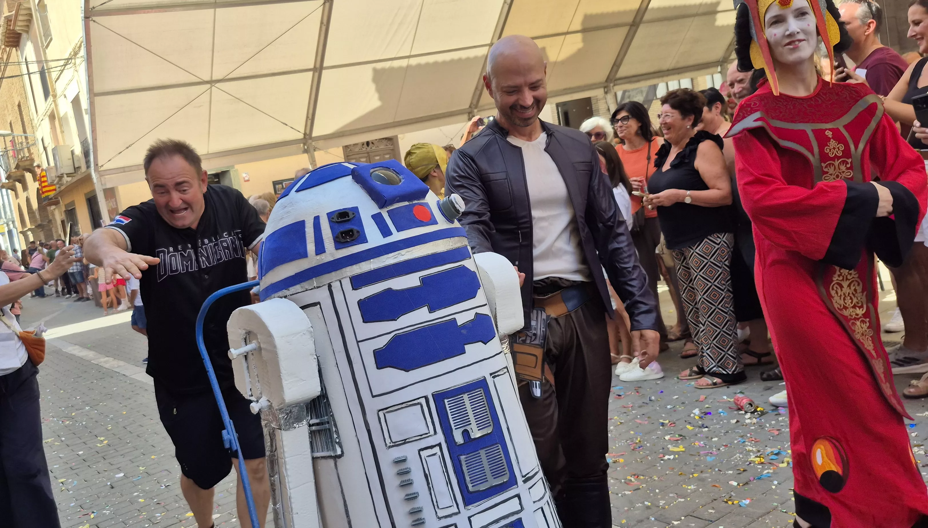 Imágenes del inicio de las fiestas de Almudévar 2026. Foto Myriam Martínez